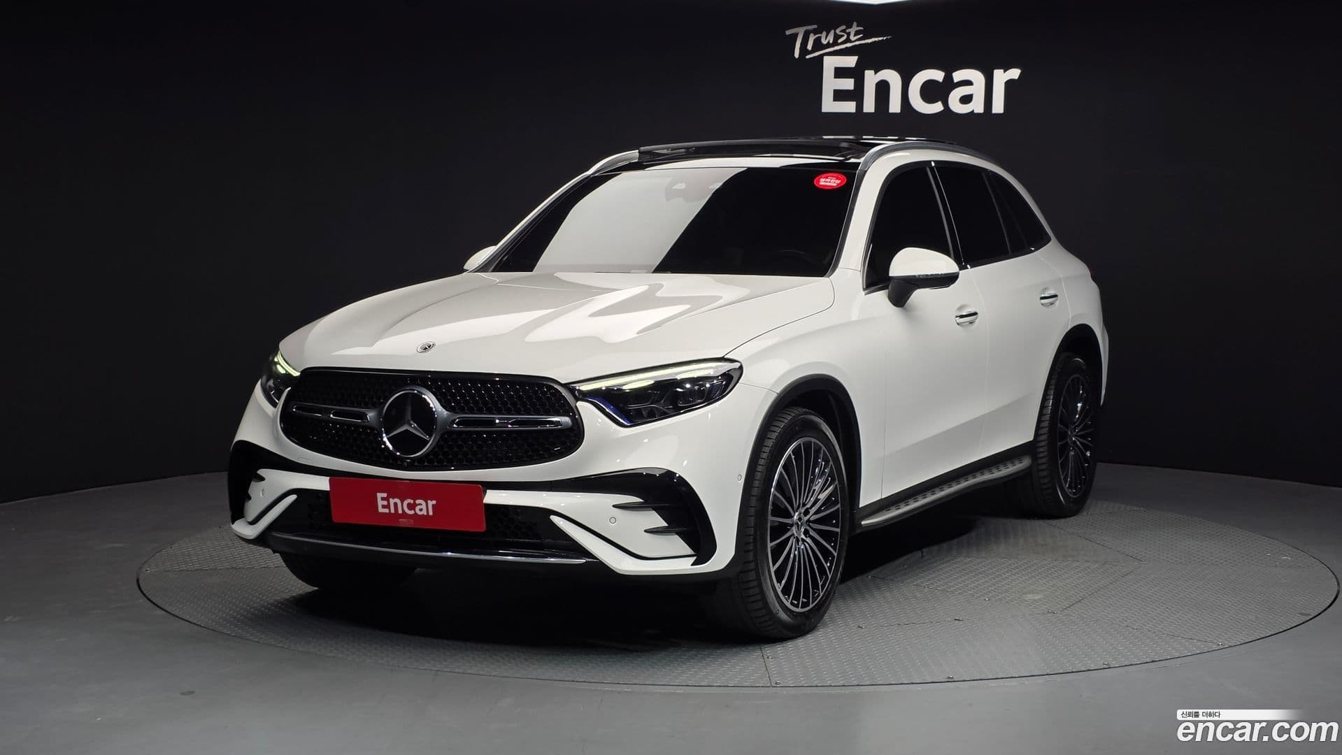 Main__Slider__Photo:GLC-Class Mercedes-Benz 2024.2-0