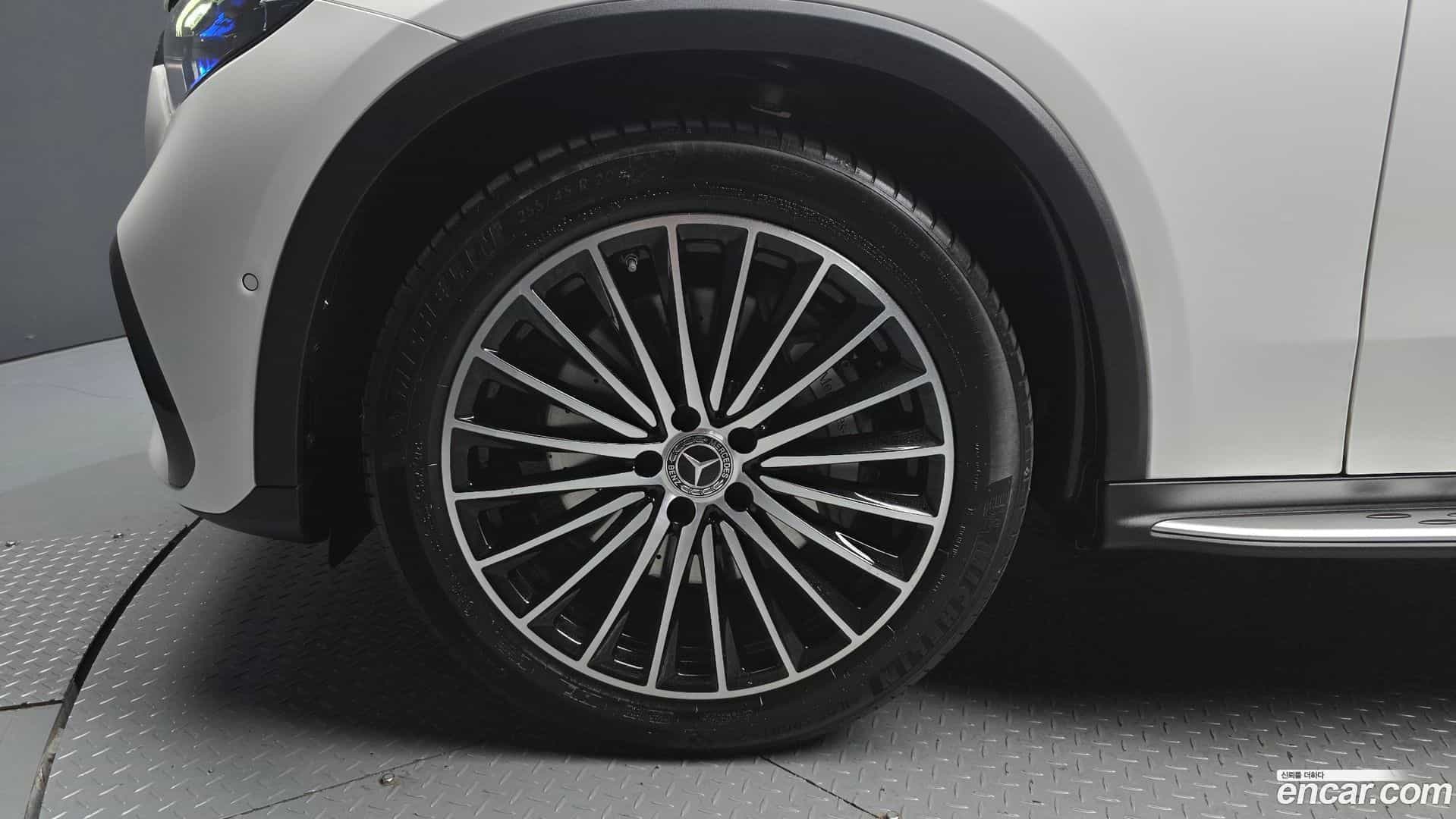 GLC-Class Mercedes-Benz 2024.2-OUTER-005