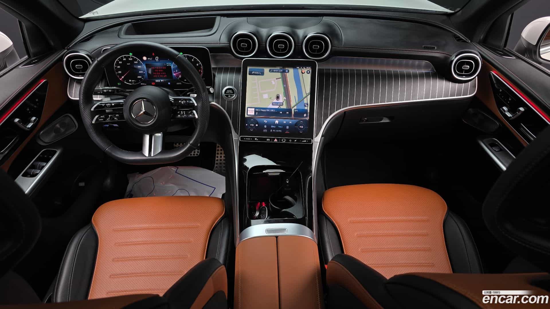 GLC-Class Mercedes-Benz 2024.2-INNER-007