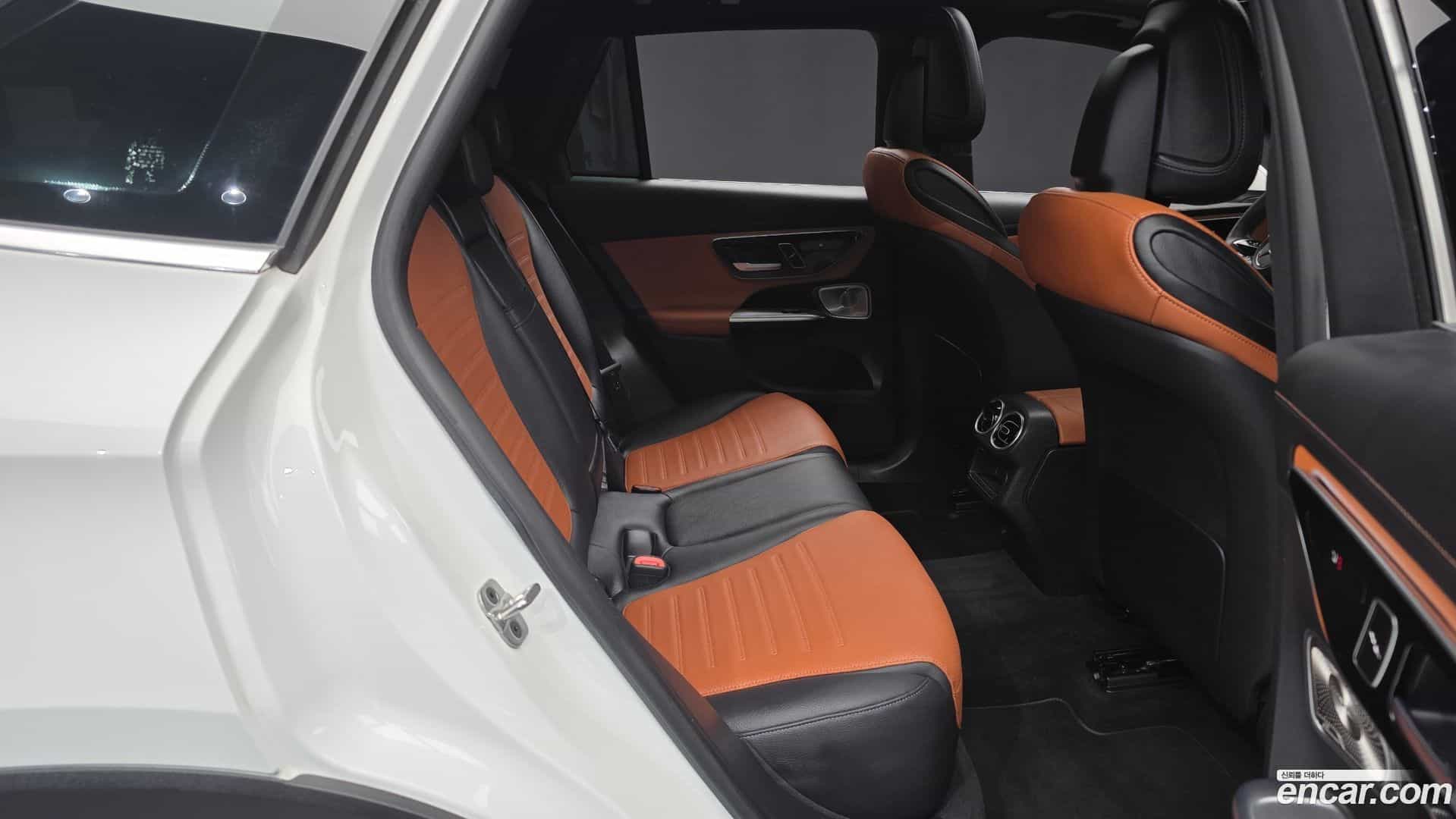 GLC-Class Mercedes-Benz 2024.2-OPTION-015