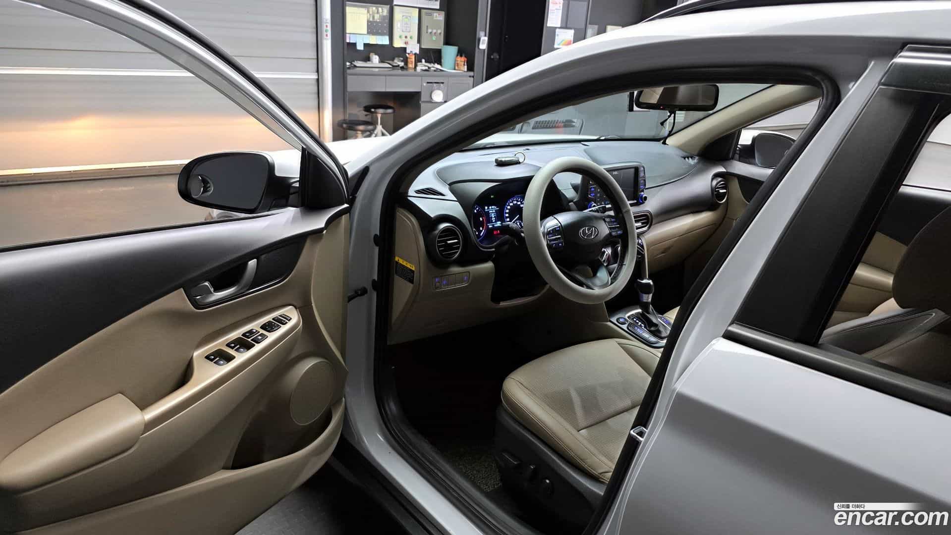 Kona Hyundai 2017.8-INNER-010
