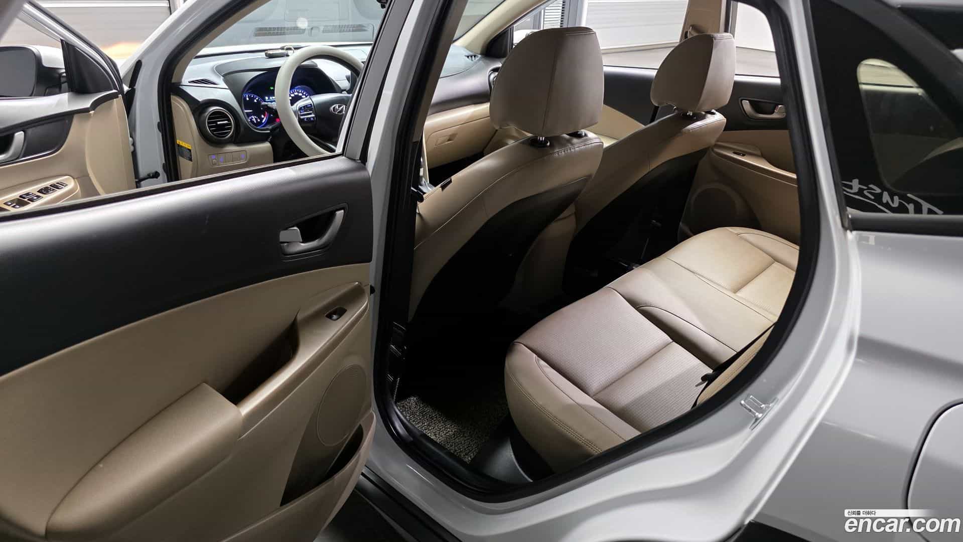 Kona Hyundai 2017.8-OPTION-015