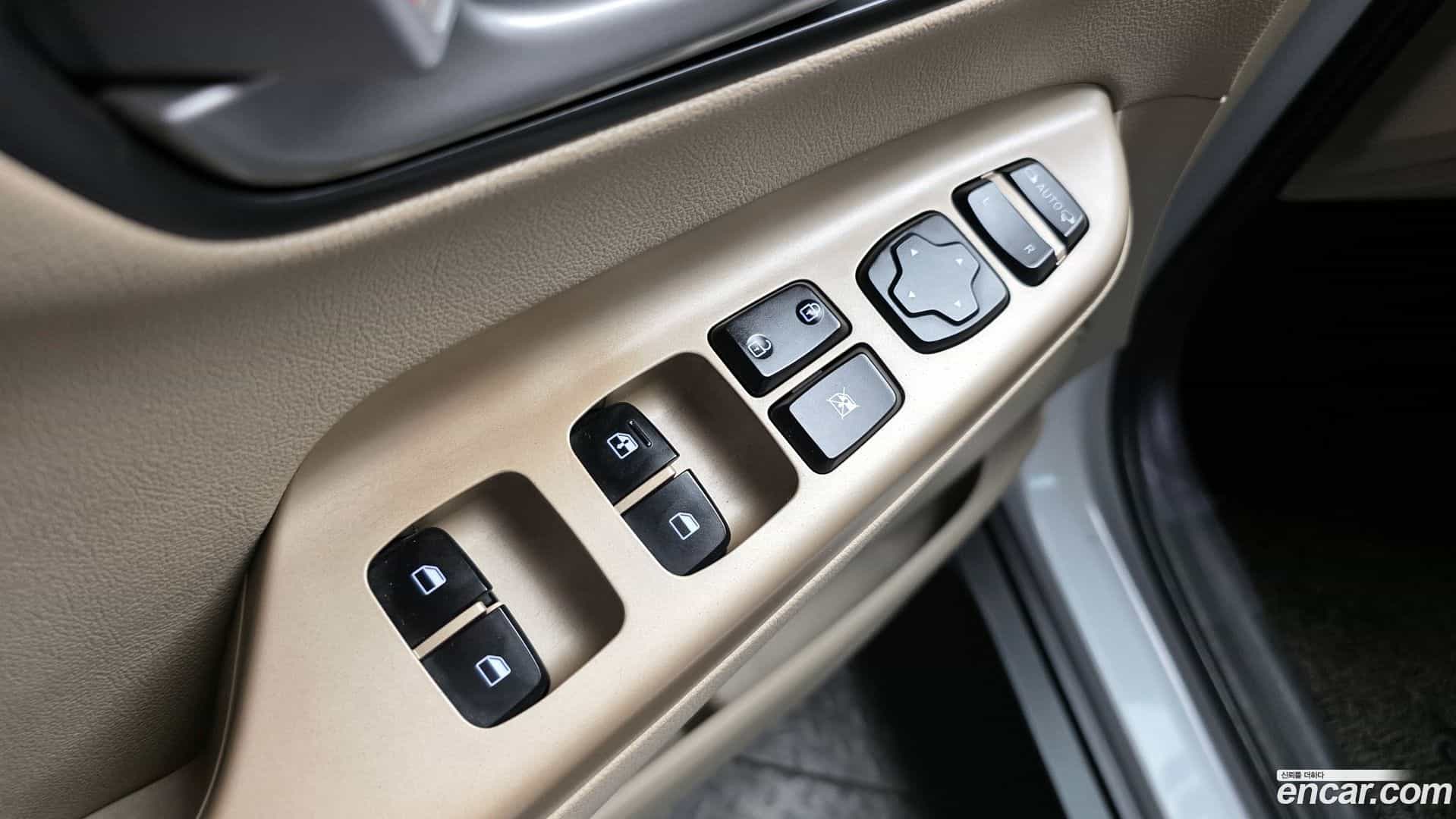 Kona Hyundai 2017.8-OPTION-017