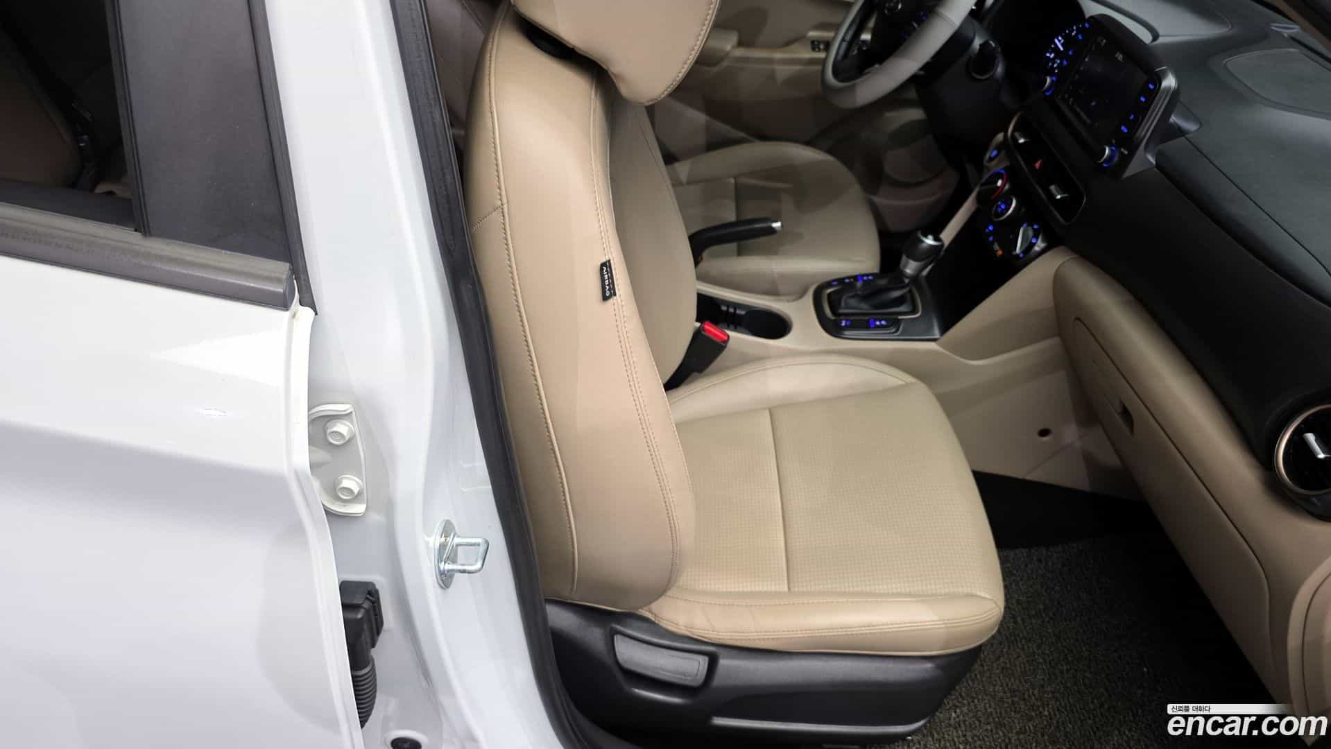 Kona Hyundai 2017.8-INNER-036