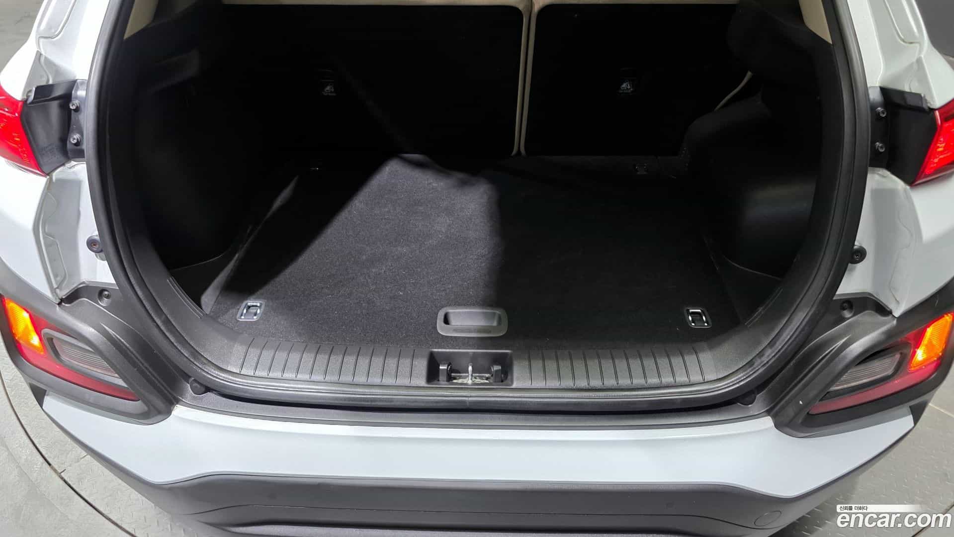 Kona Hyundai 2017.8-OPTION-043