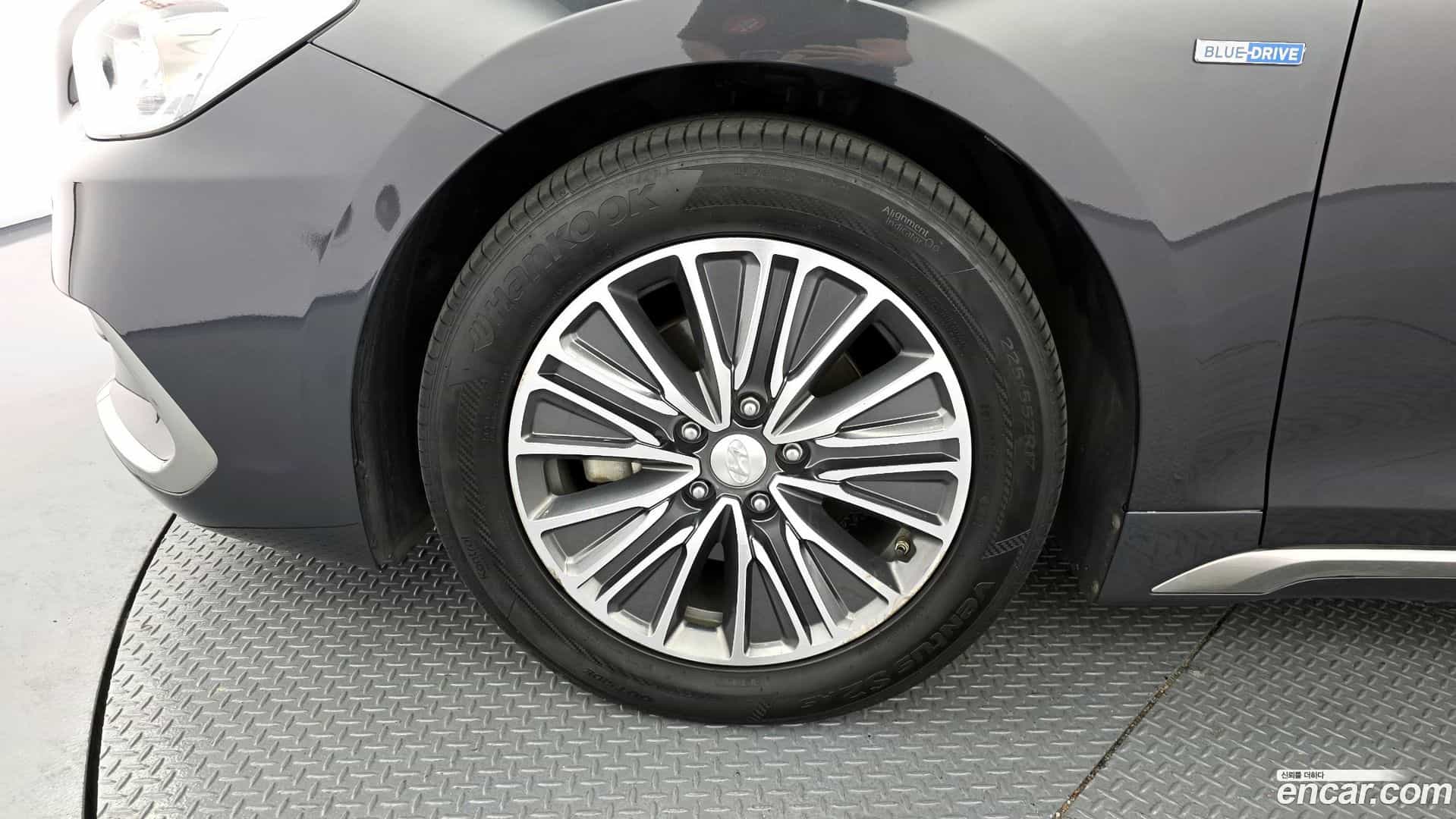 Grandeur Hyundai 2017.4-OUTER-005