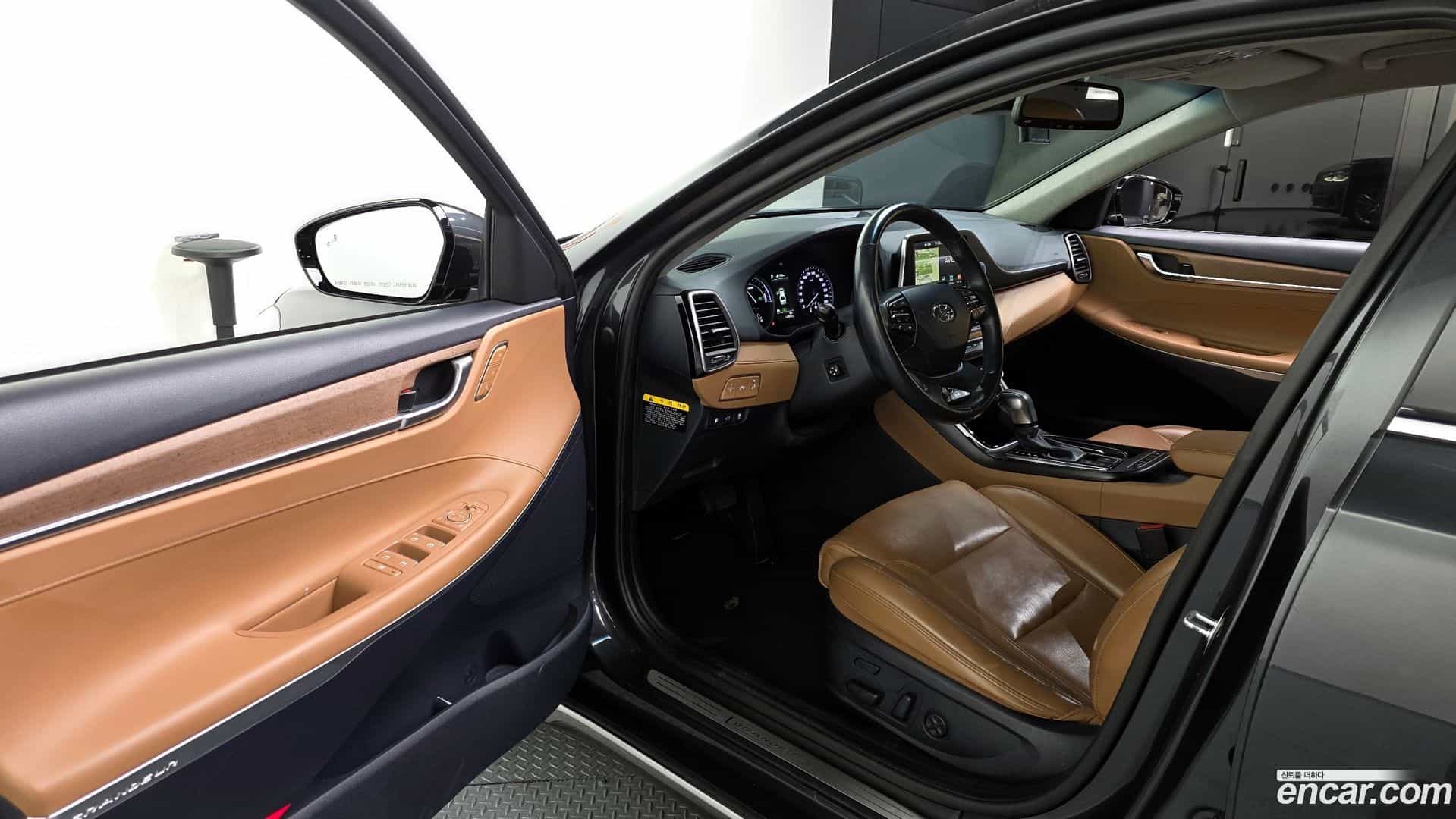 Grandeur Hyundai 2017.4-INNER-010