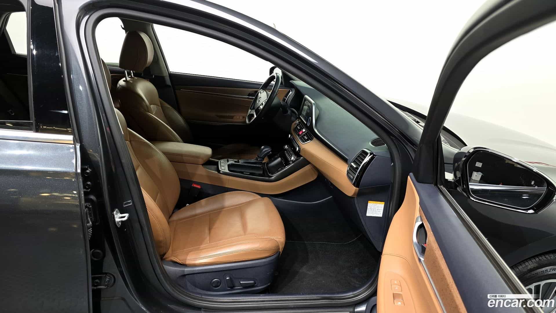 Grandeur Hyundai 2017.4-OPTION-015