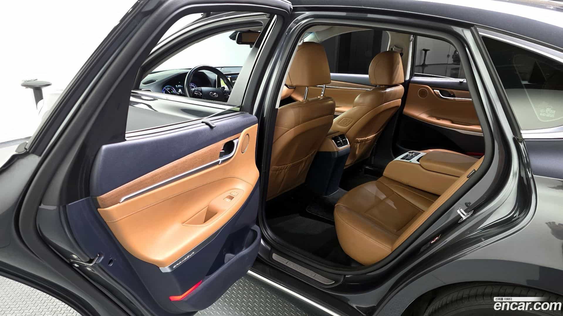 Grandeur Hyundai 2017.4-INNER-036