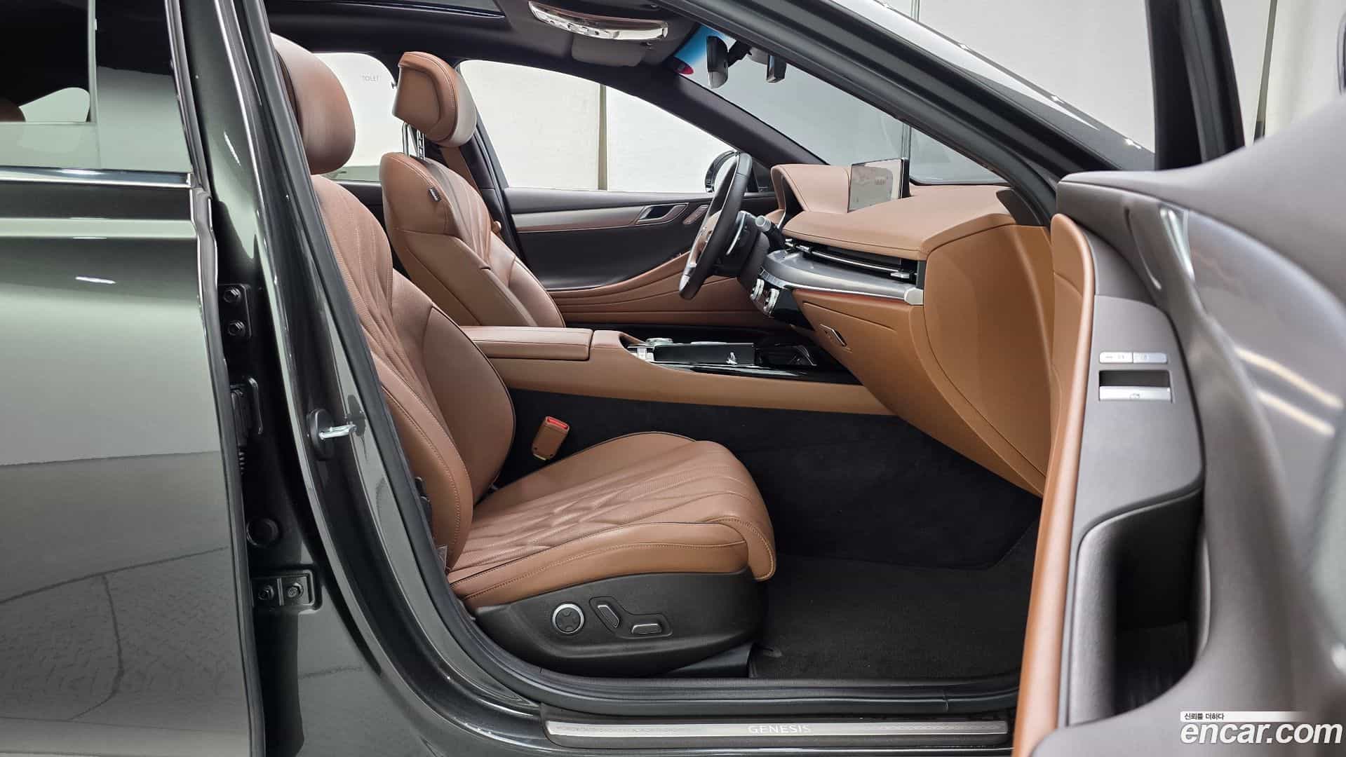G80 Genesis 2022.1-INNER-036