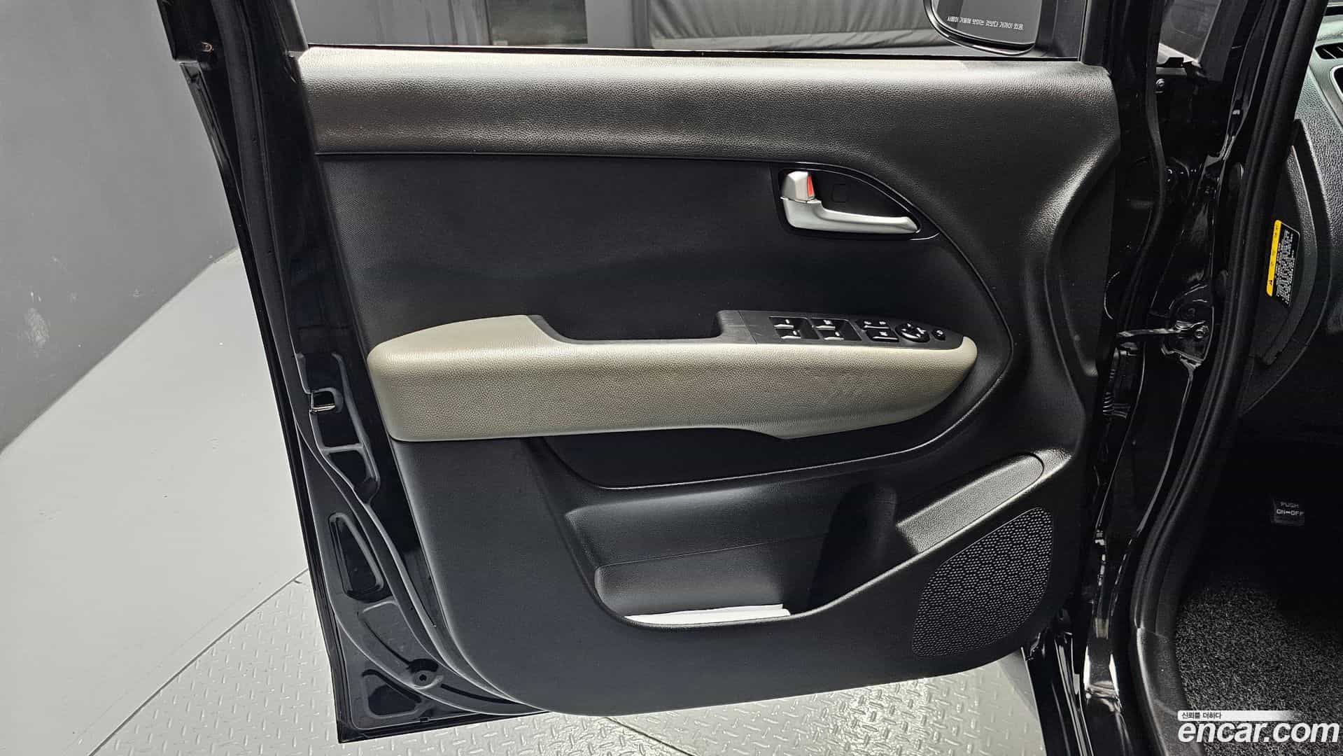 RAY Kia 2022.6-INNER-034
