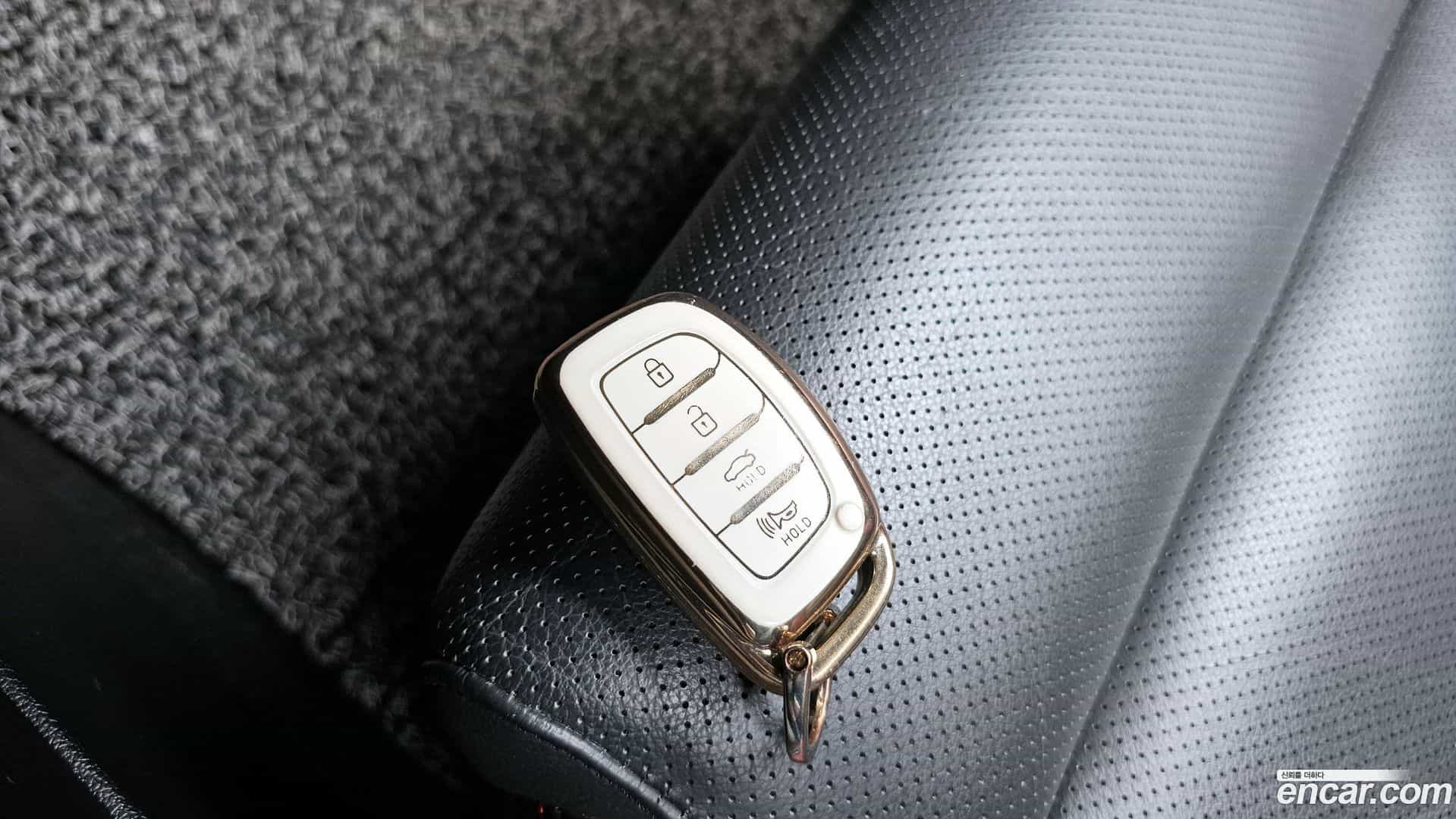 AVANTE Hyundai 2017.5-INNER-036