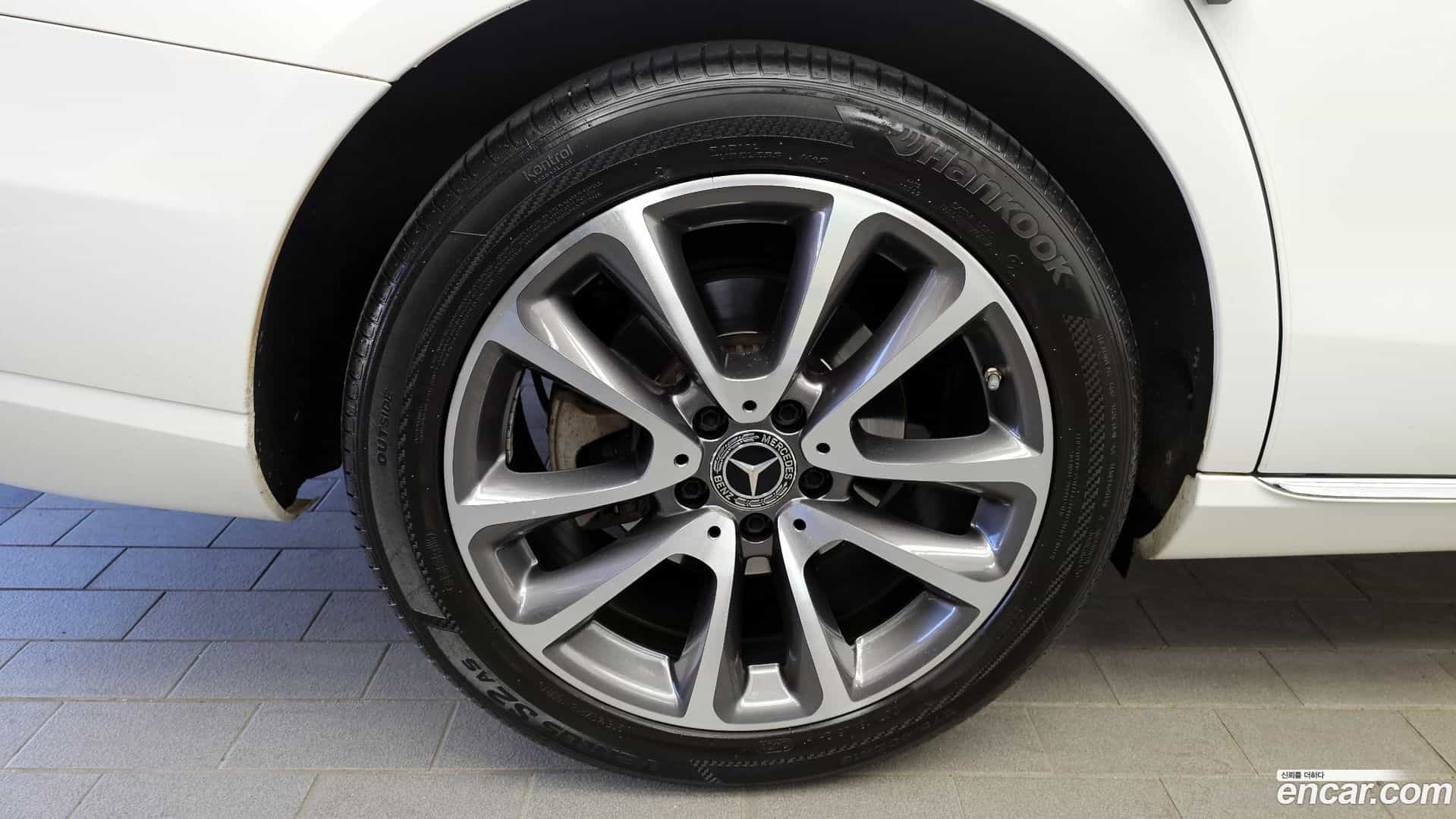 E-Class Mercedes-Benz 2018.7-OUTER-005