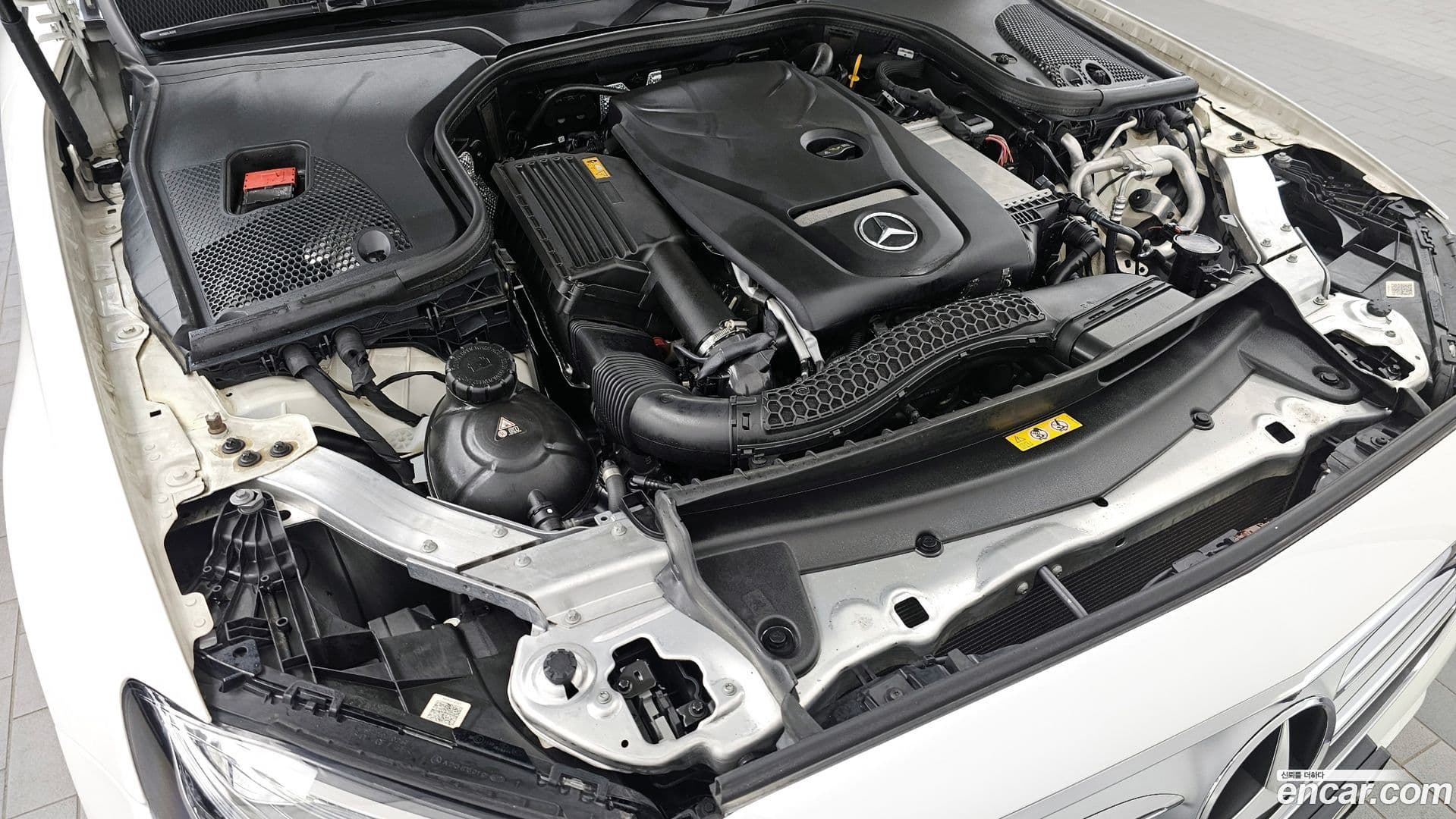 Main__Slider__Photo:E-Class Mercedes-Benz 2018.7-5