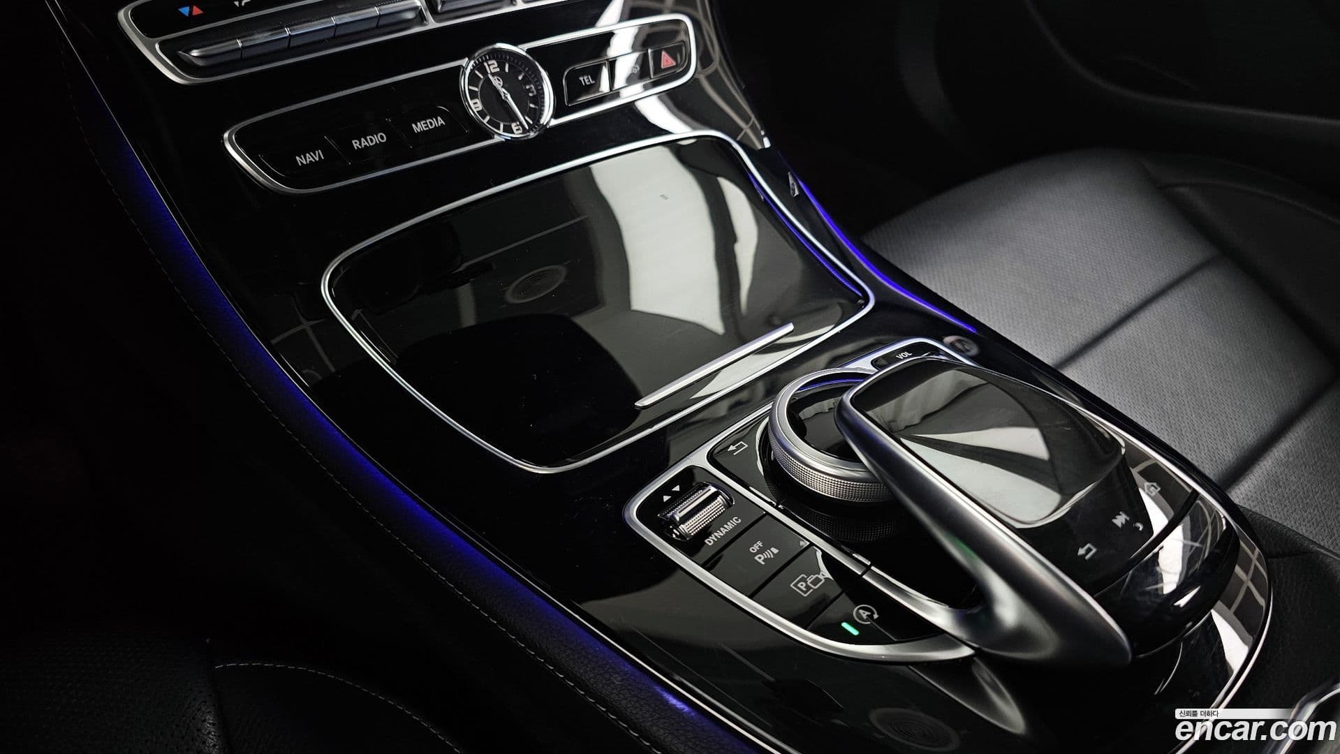 Main__Slider__Photo:E-Class Mercedes-Benz 2018.7-8