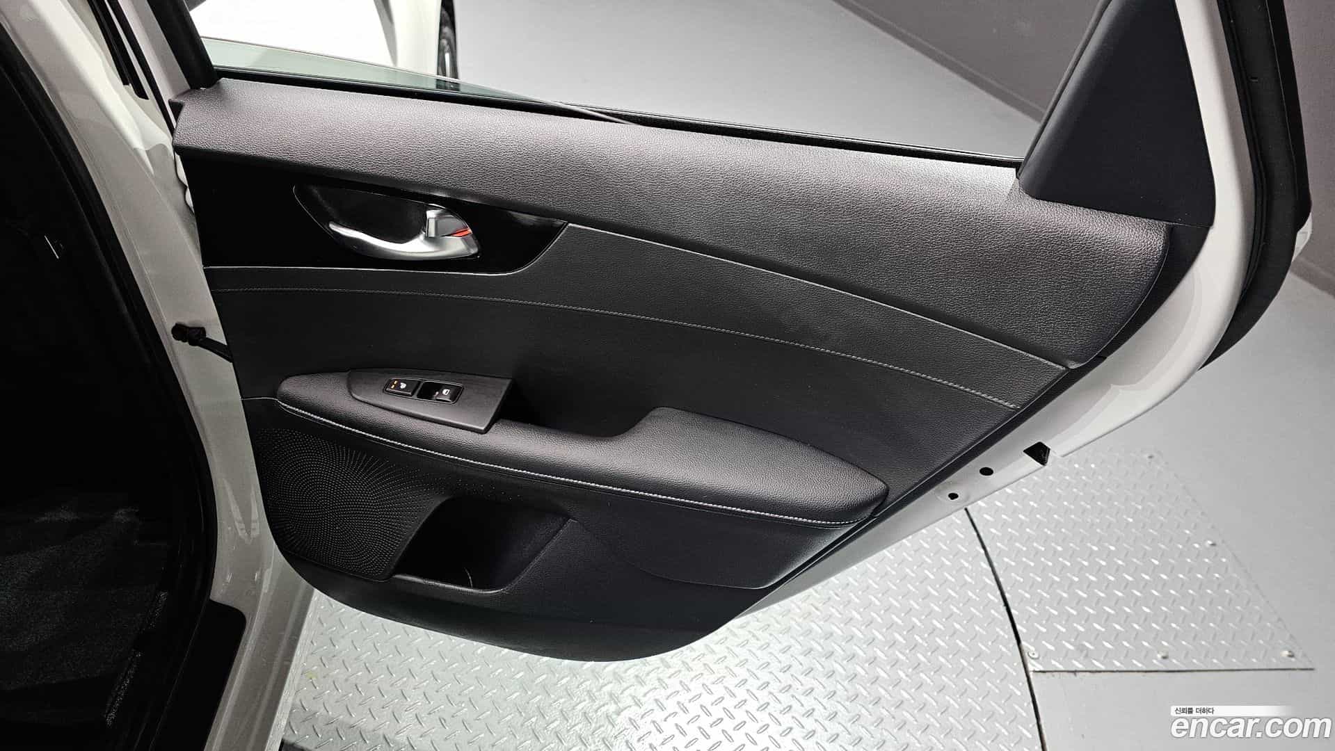 K3 Kia 2023.8-INNER-035