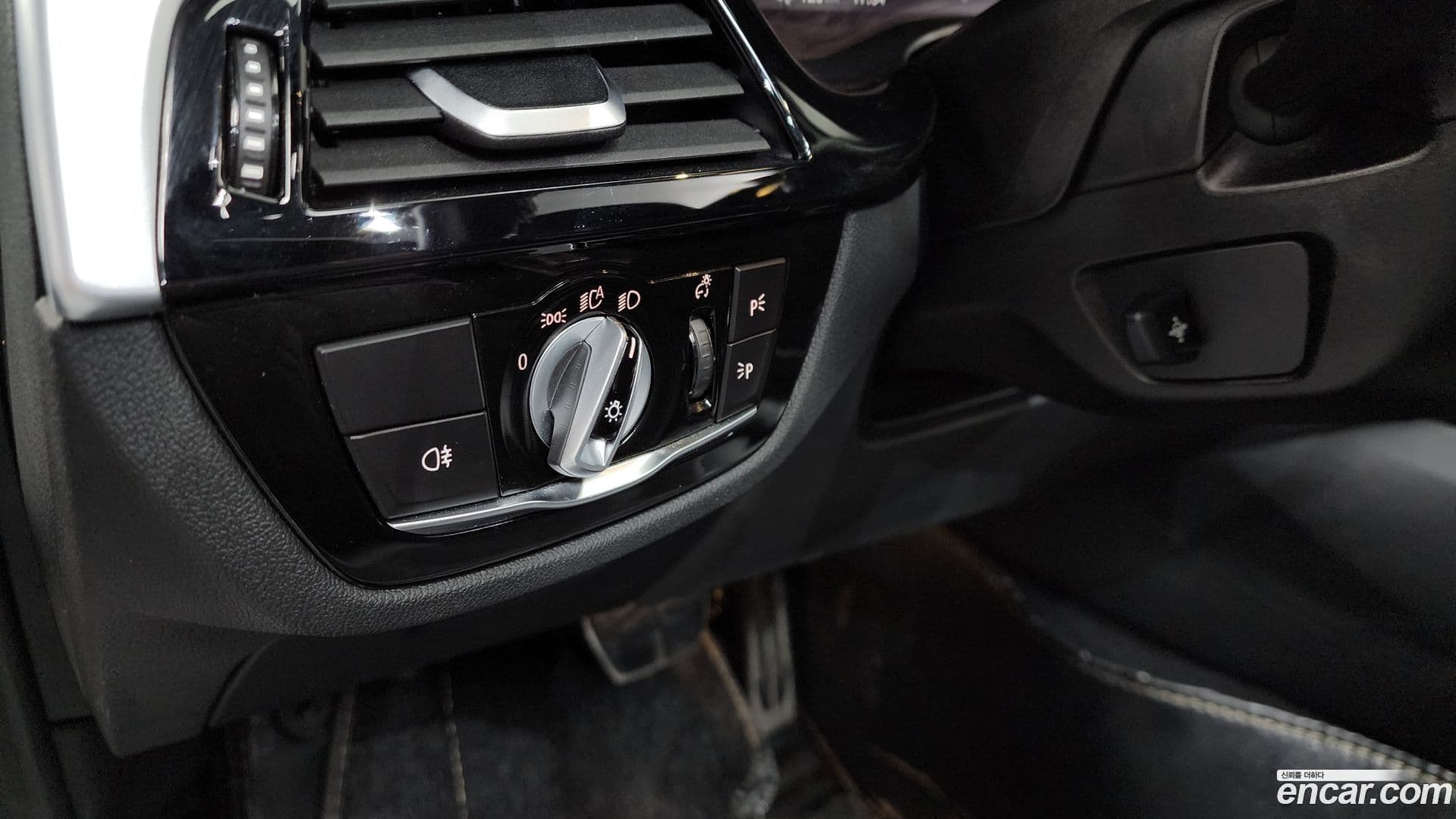Main__Slider__Photo:5-Series BMW 2022.3-29