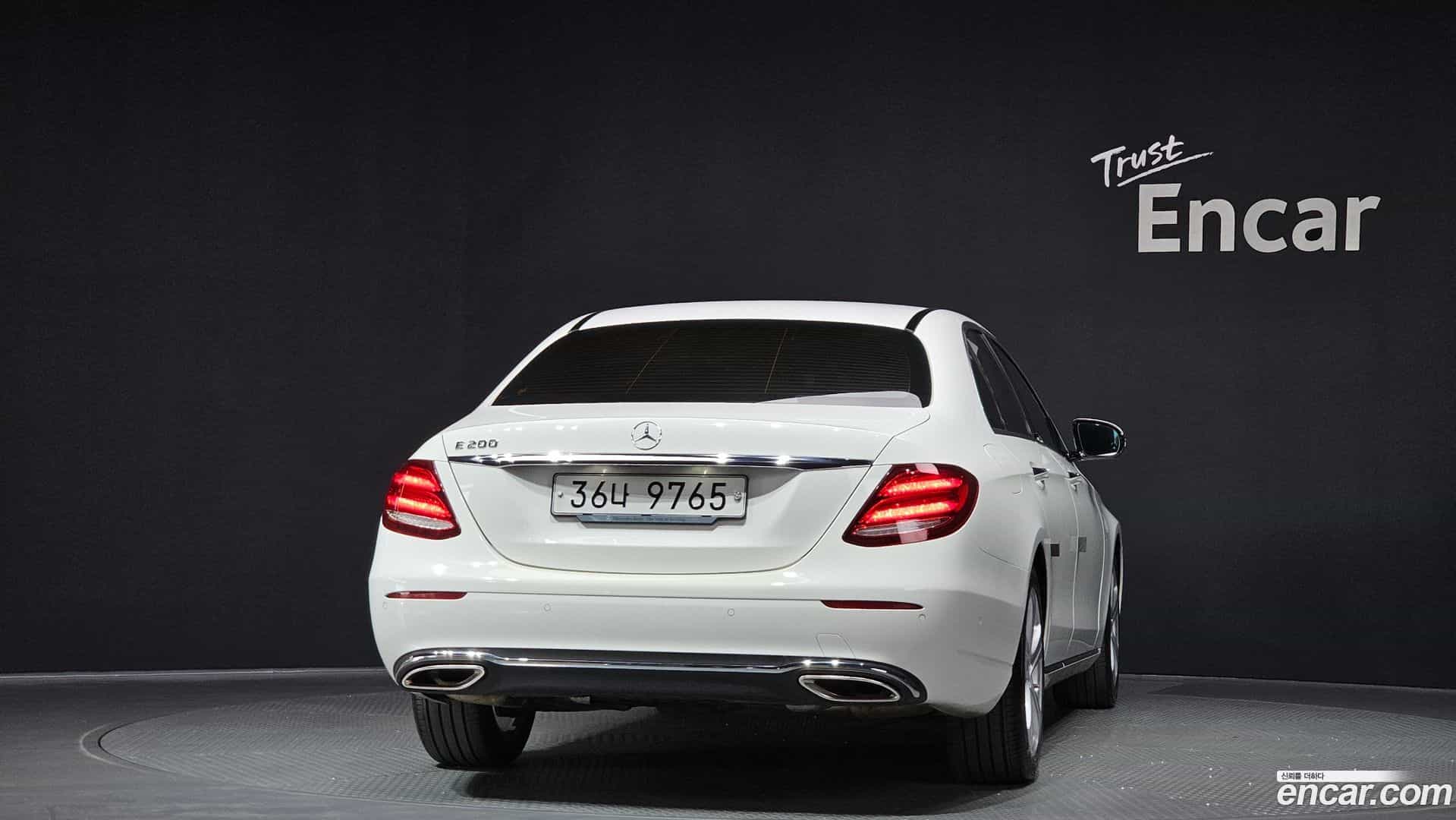 E-Class Mercedes-Benz 2017.9-OUTER-004