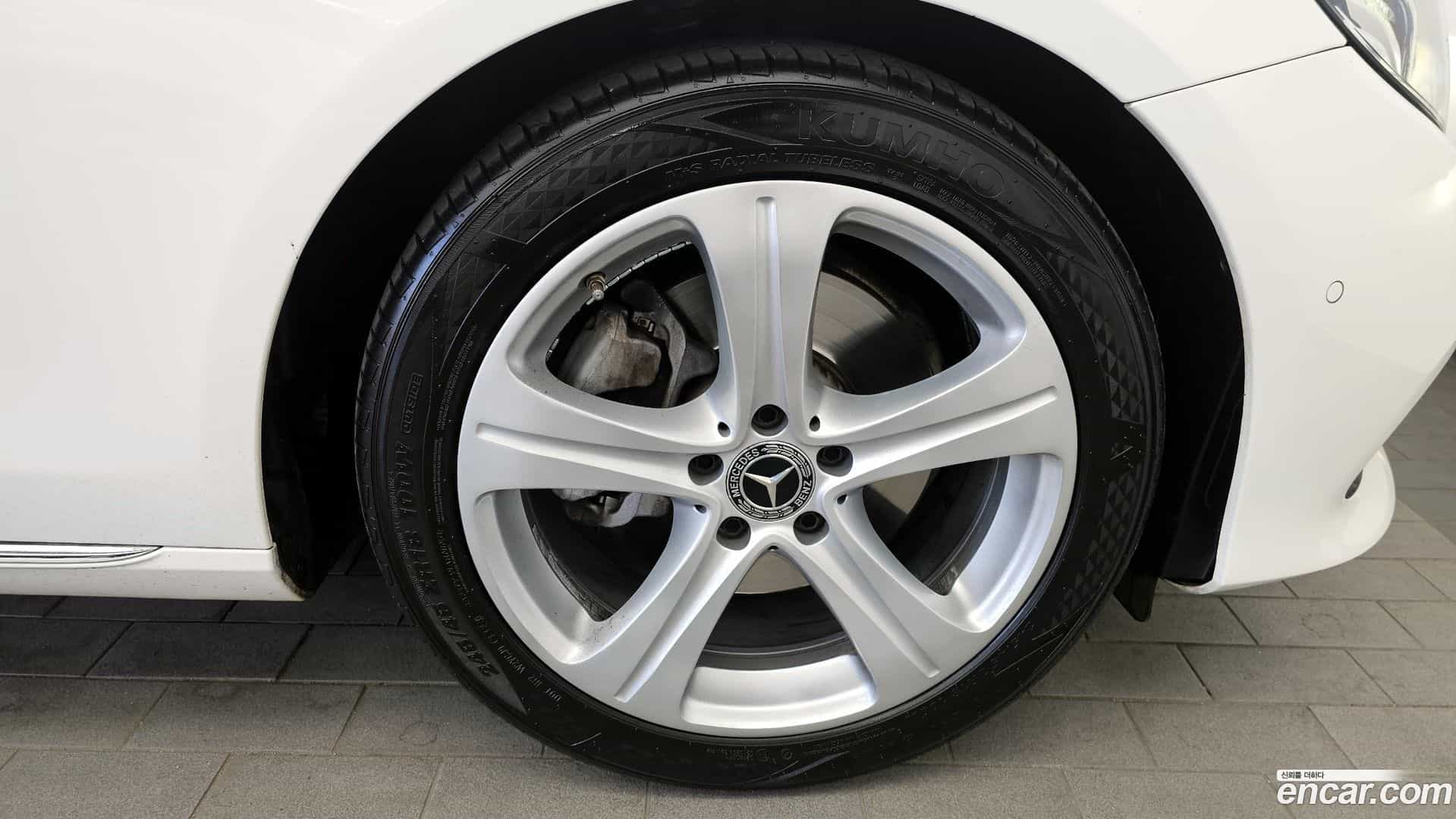 E-Class Mercedes-Benz 2017.9-OUTER-031