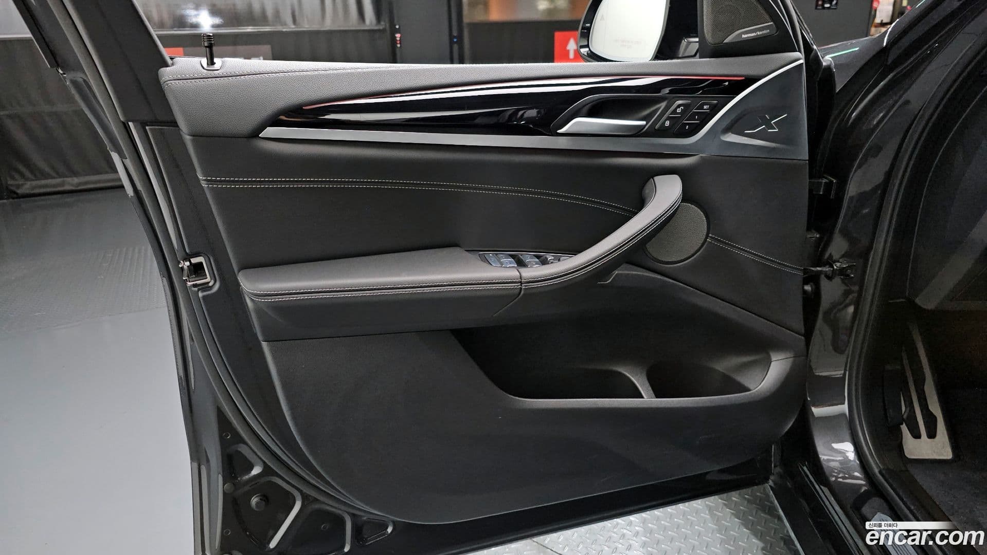 Main__Slider__Photo:X4 BMW 2023.11-18
