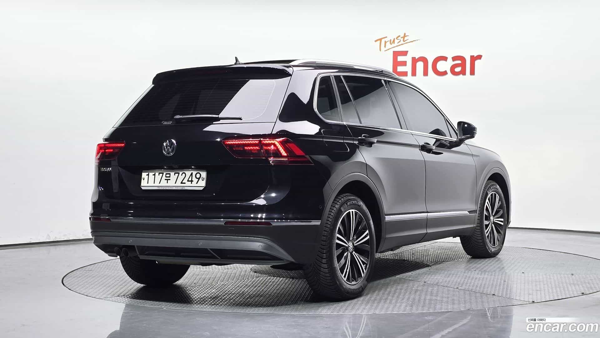 Tiguan Volkswagen 2020.5-OUTER-002