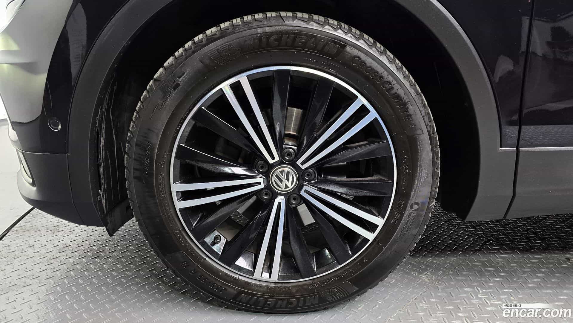 Tiguan Volkswagen 2020.5-OUTER-005
