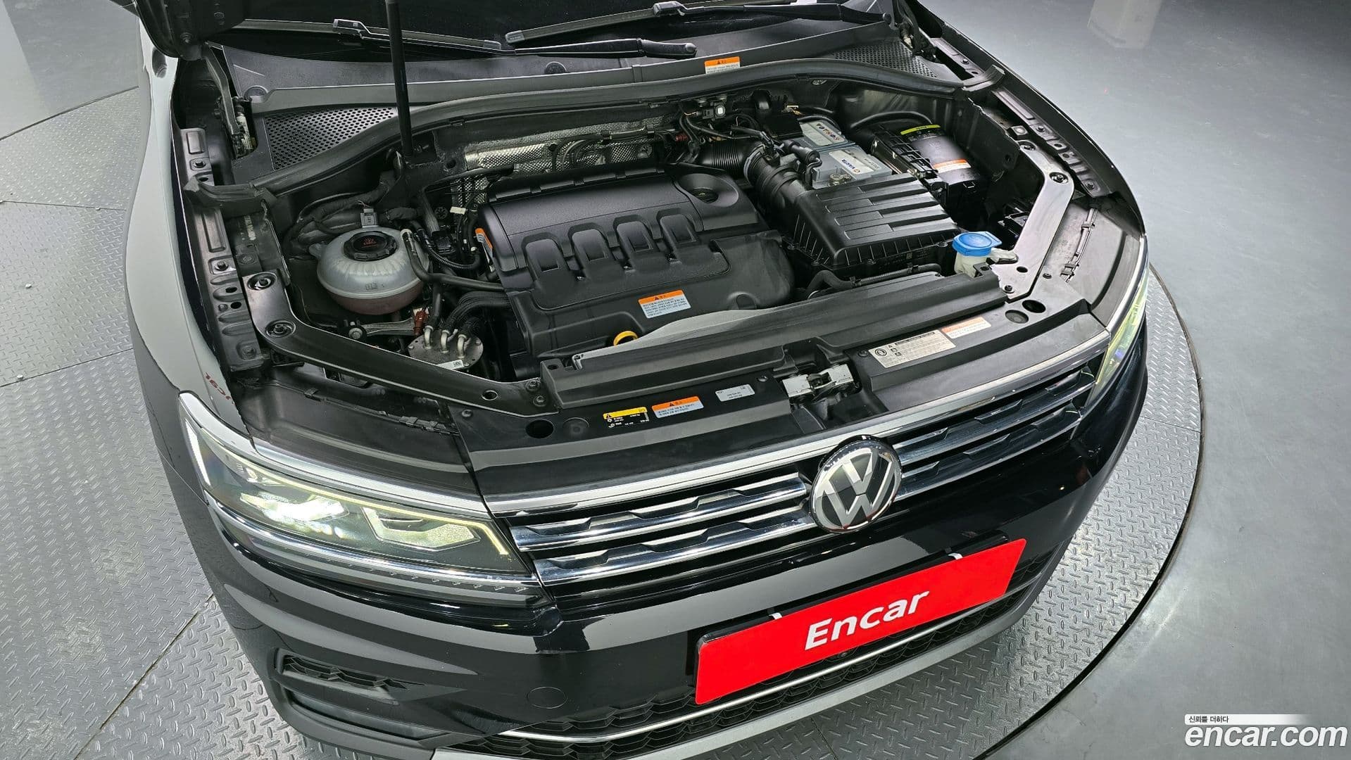 Main__Slider__Photo:Tiguan Volkswagen 2020.5-5