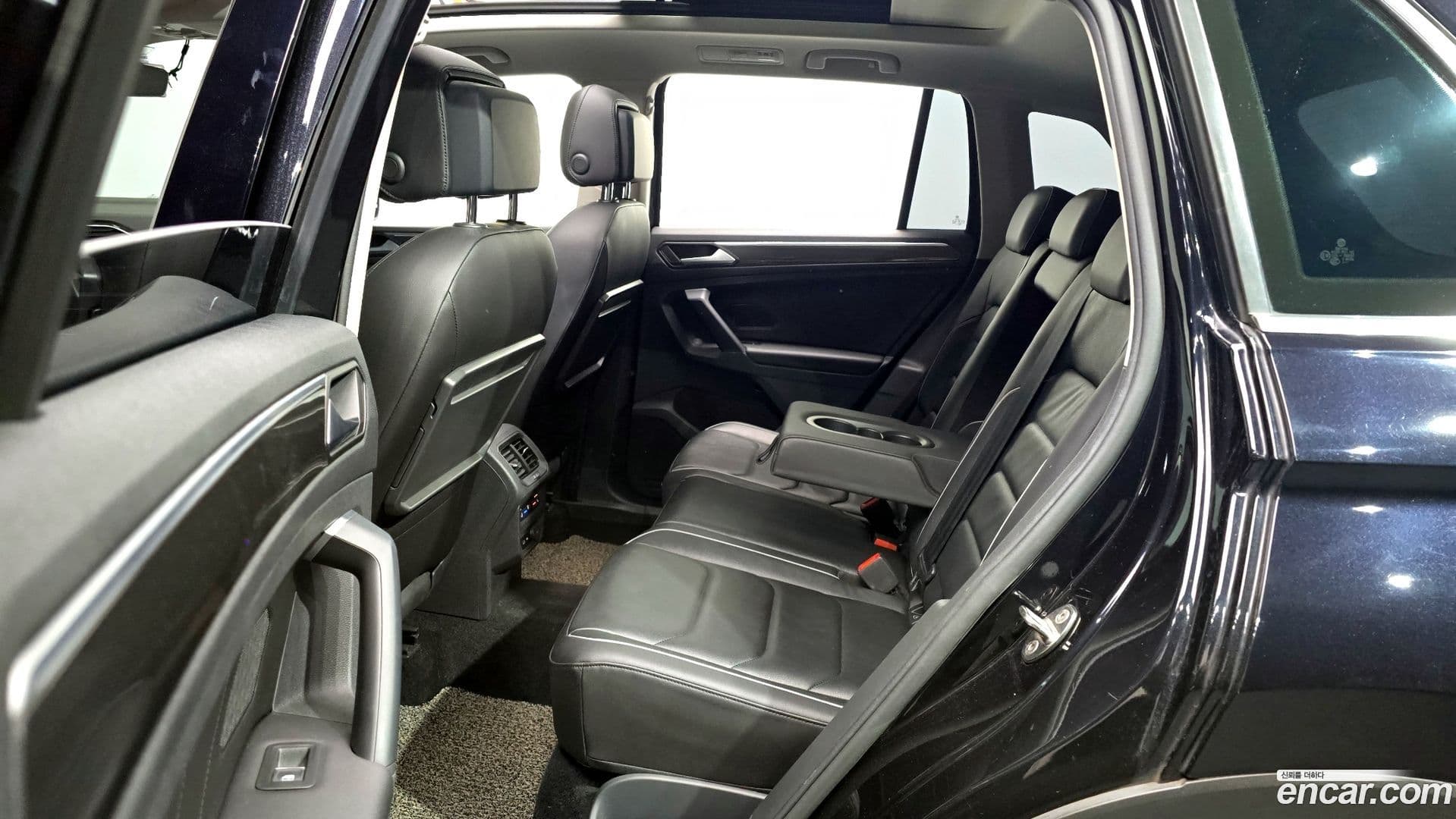 Main__Slider__Photo:Tiguan Volkswagen 2020.5-11