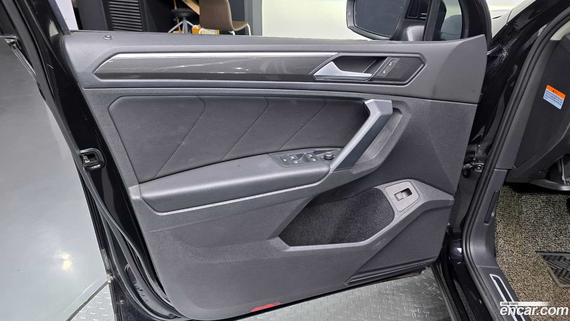 Tiguan Volkswagen 2020.5-INNER-034