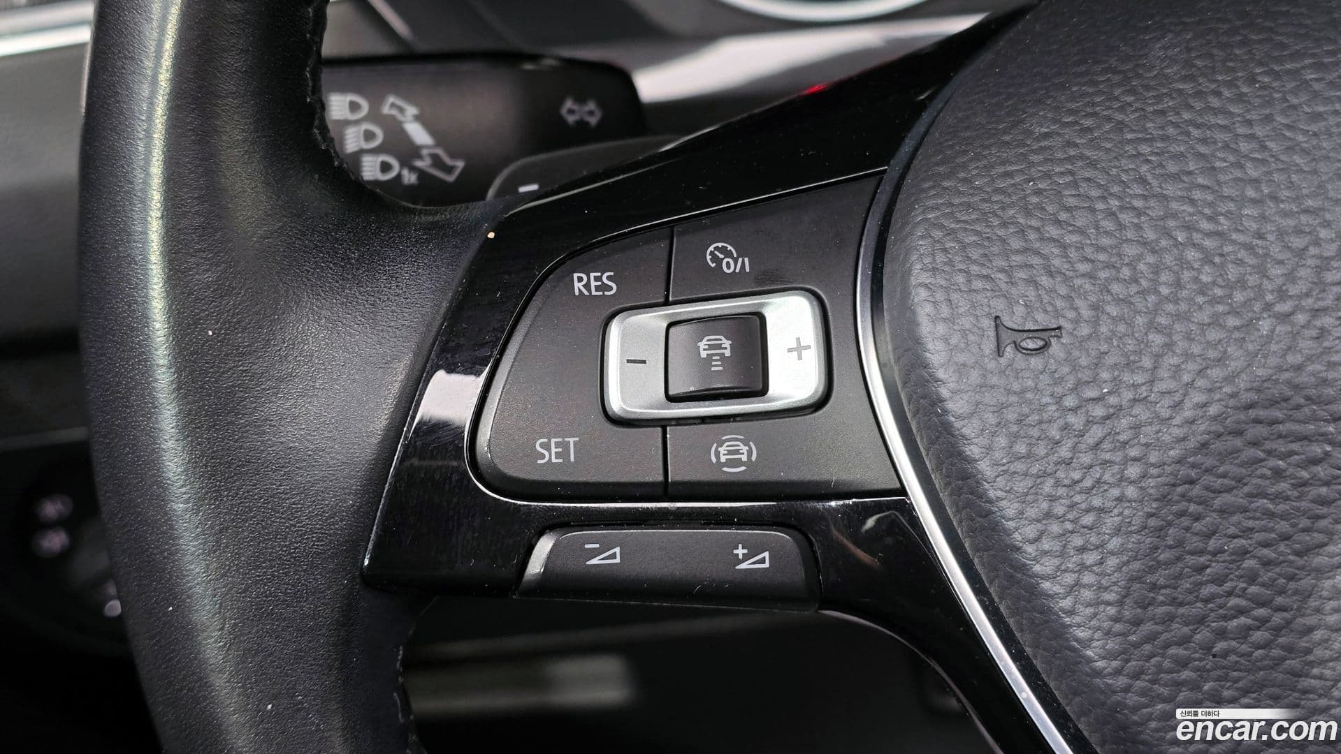 Main__Slider__Photo:Tiguan Volkswagen 2020.5-26