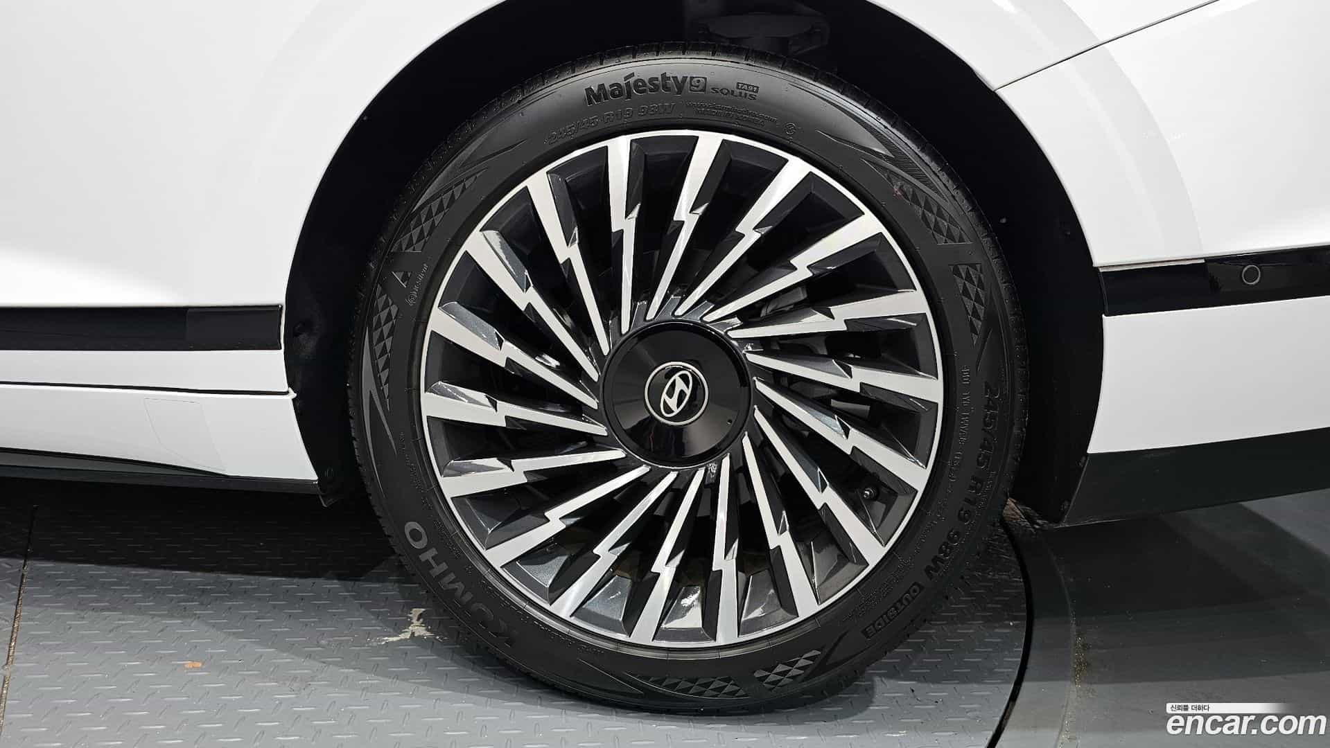 Grandeur Hyundai 2024.3-OUTER-031