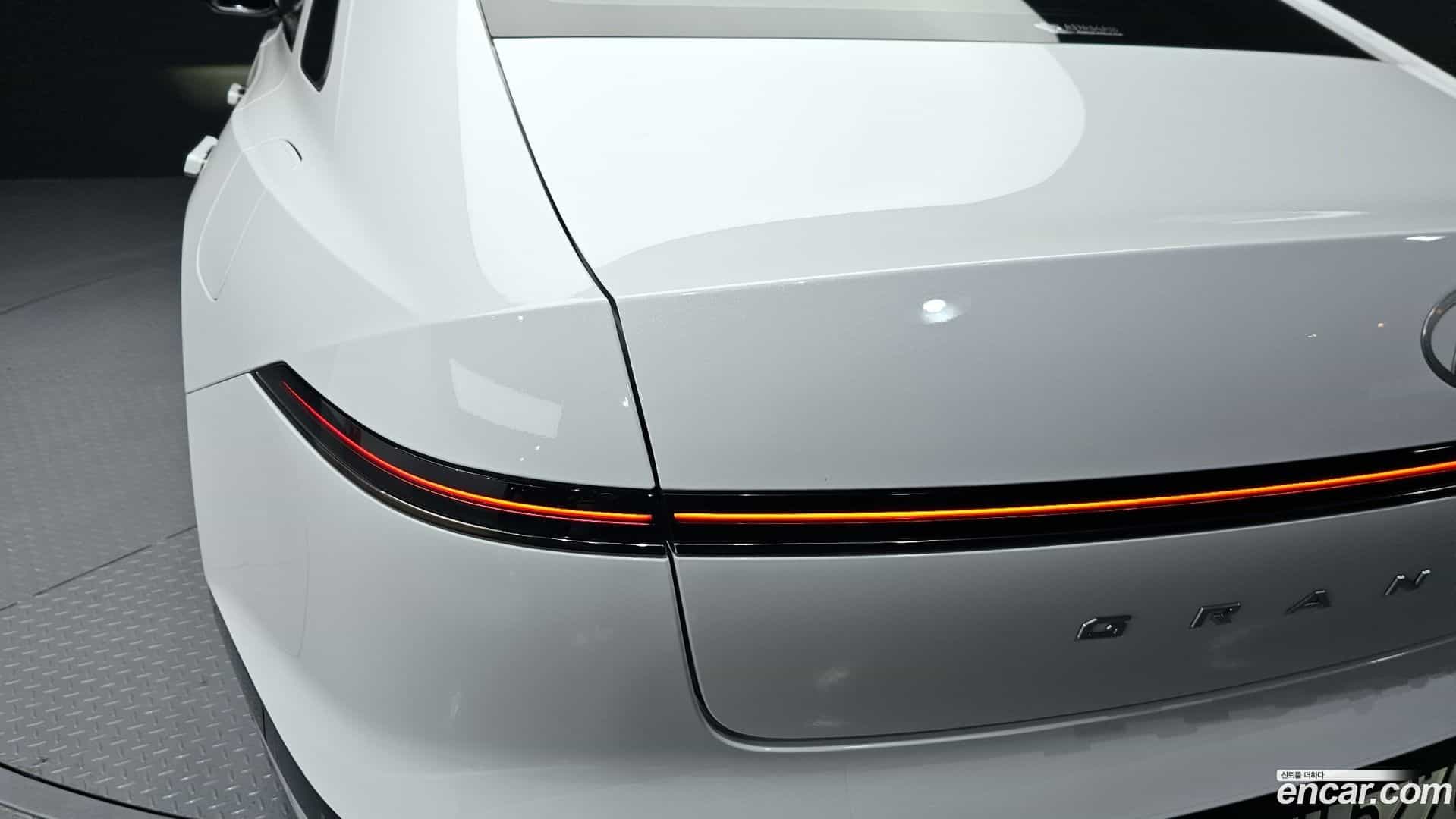 Grandeur Hyundai 2024.3-OUTER-033
