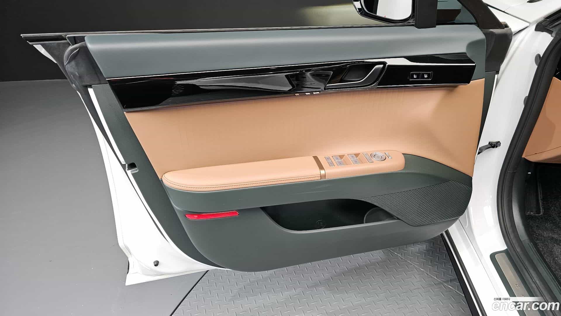 Grandeur Hyundai 2024.3-INNER-034