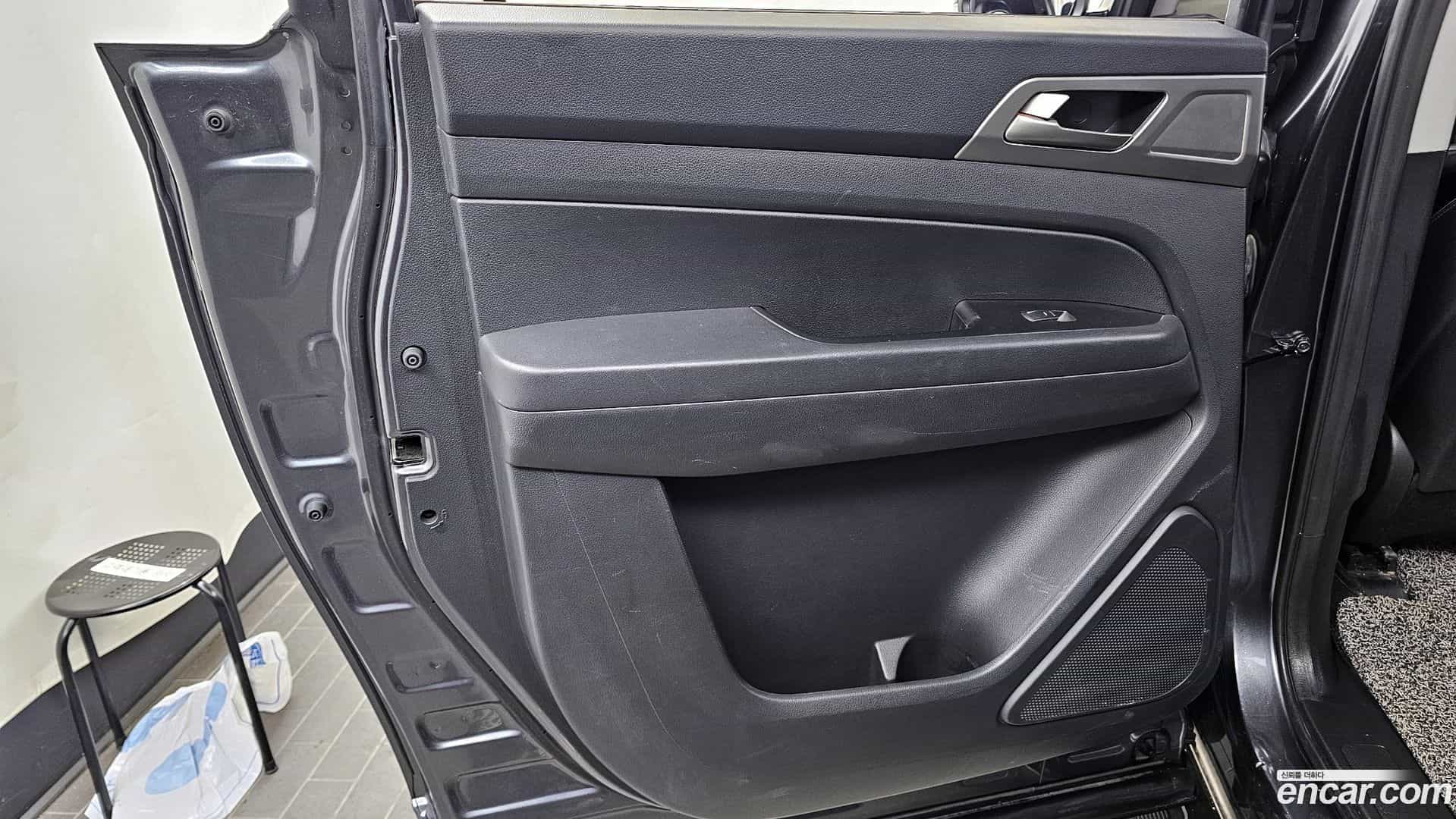 Rexton KG Mobility 2018.4-INNER-035