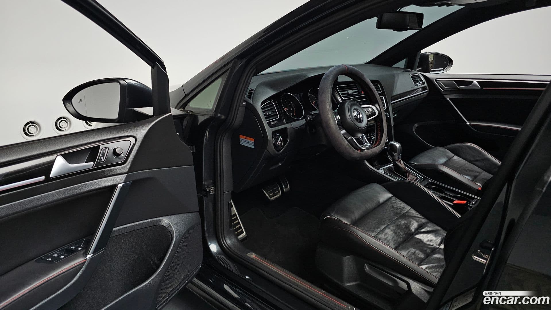 Main__Slider__Photo:Golf Volkswagen 2016.6-9