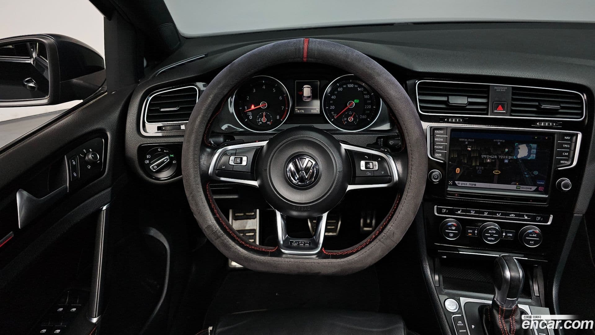 Main__Slider__Photo:Golf Volkswagen 2016.6-13