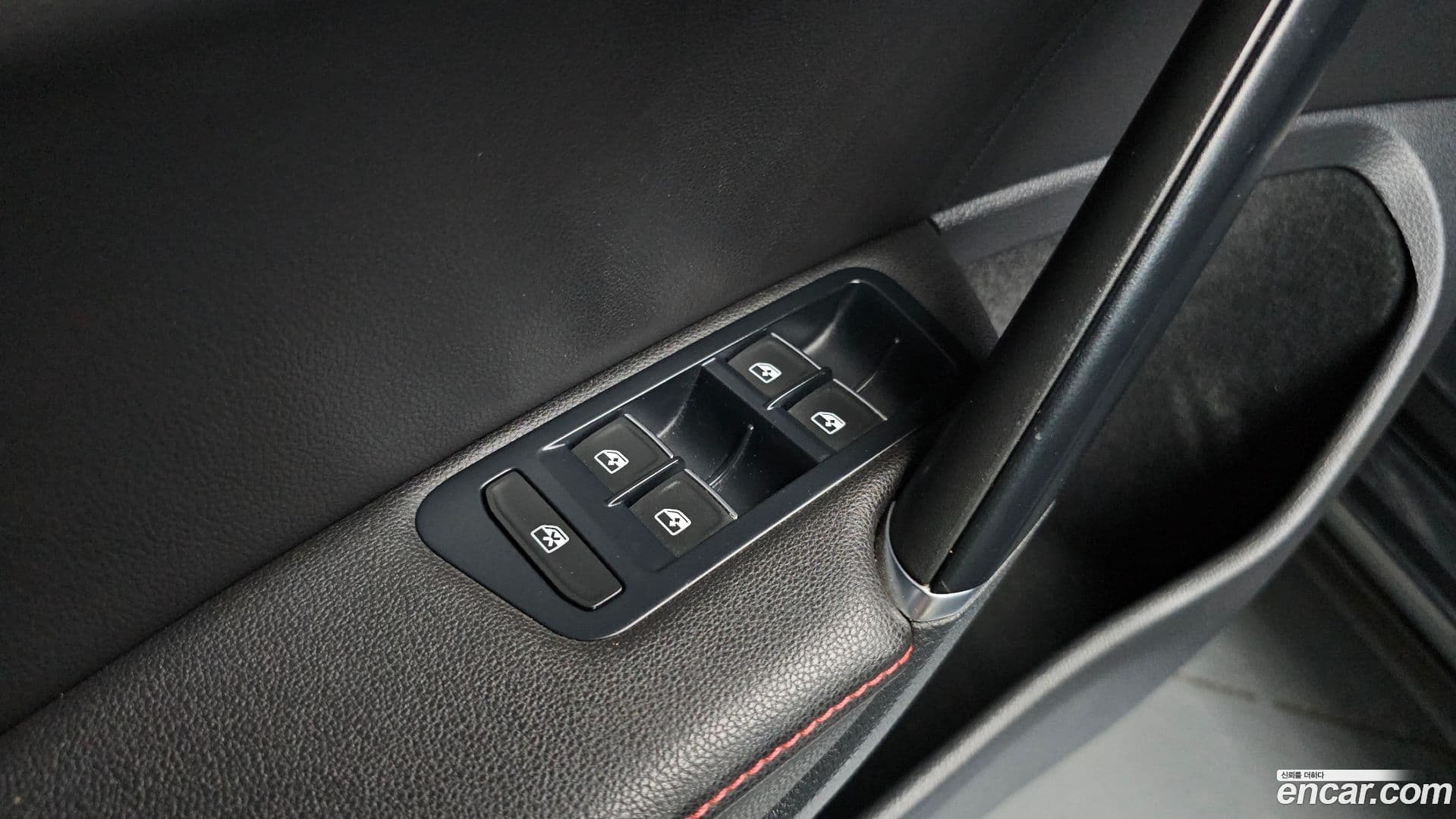 Main__Slider__Photo:Golf Volkswagen 2016.6-27