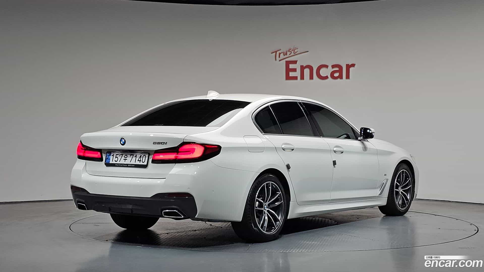 5-Series BMW 2022.3-OUTER-002