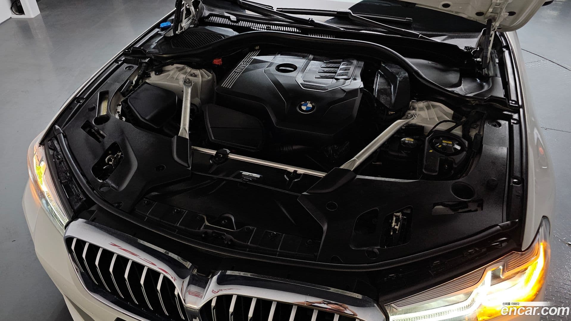 Main__Slider__Photo:5-Series BMW 2022.3-5