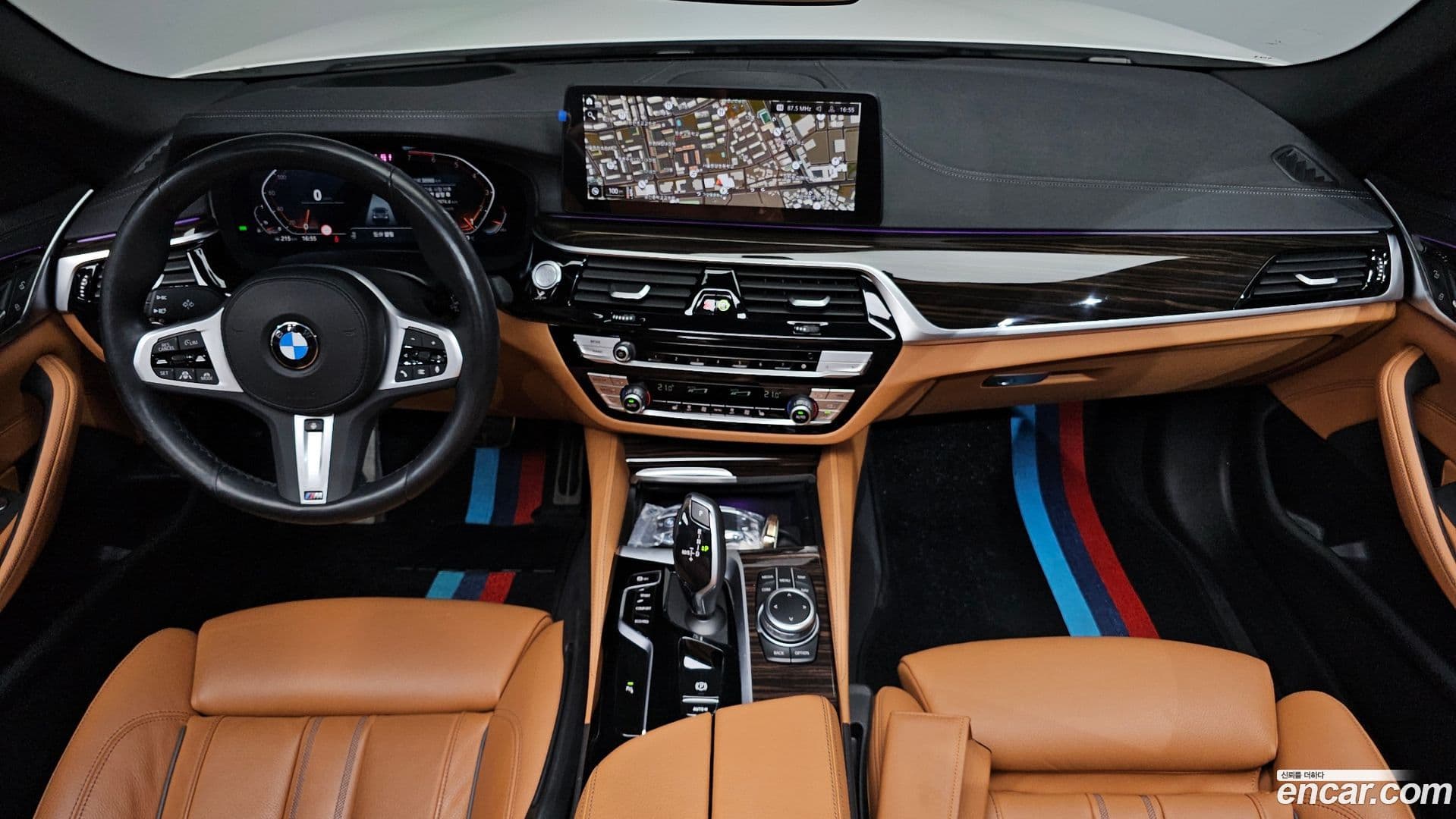 Main__Slider__Photo:5-Series BMW 2022.3-6