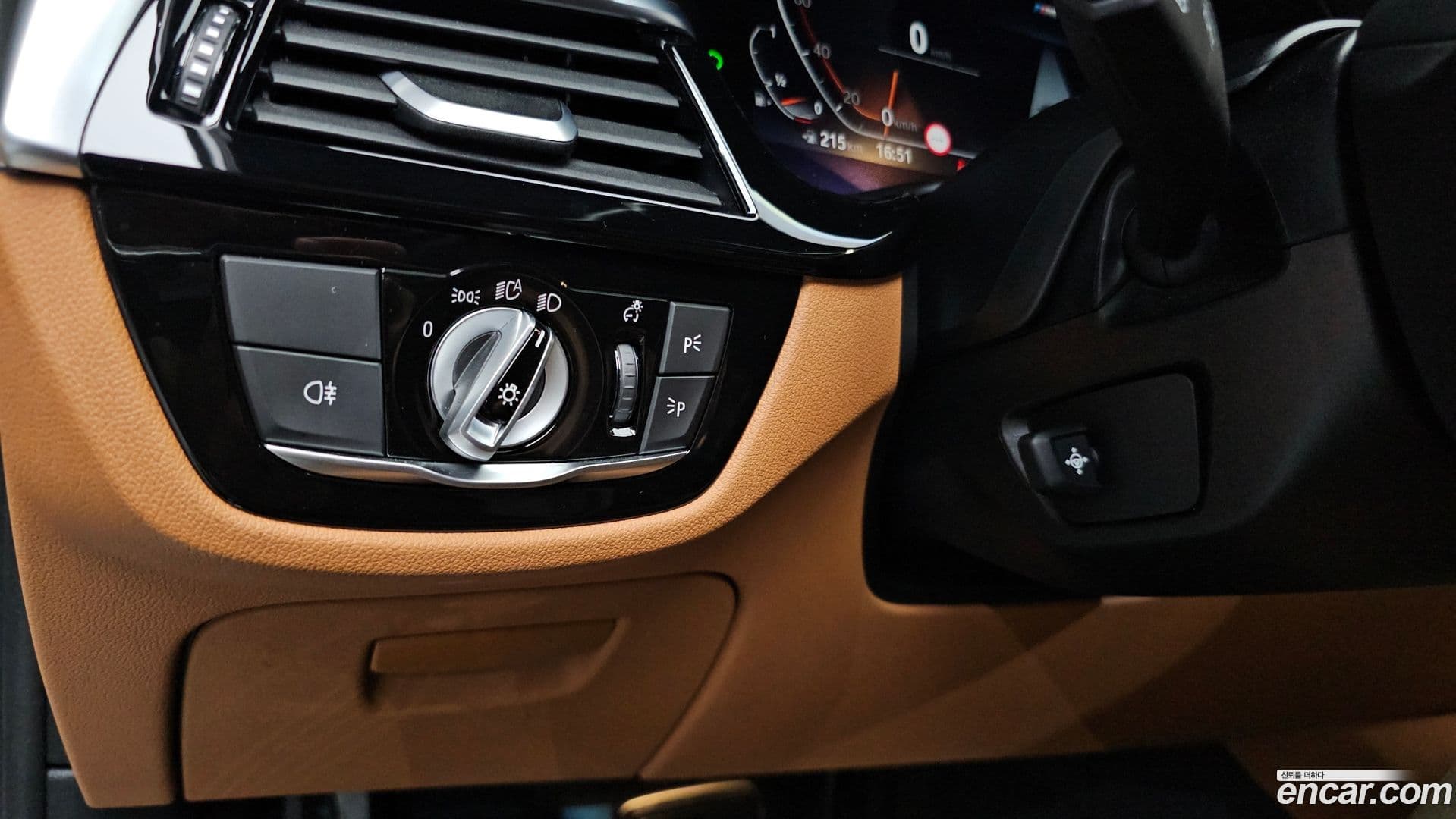 Main__Slider__Photo:5-Series BMW 2022.3-18