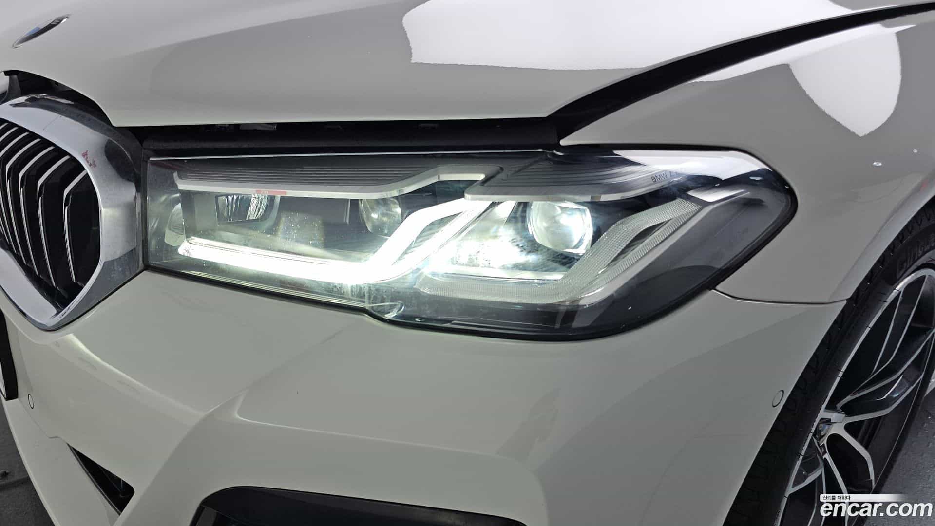 5-Series BMW 2022.3-OUTER-032
