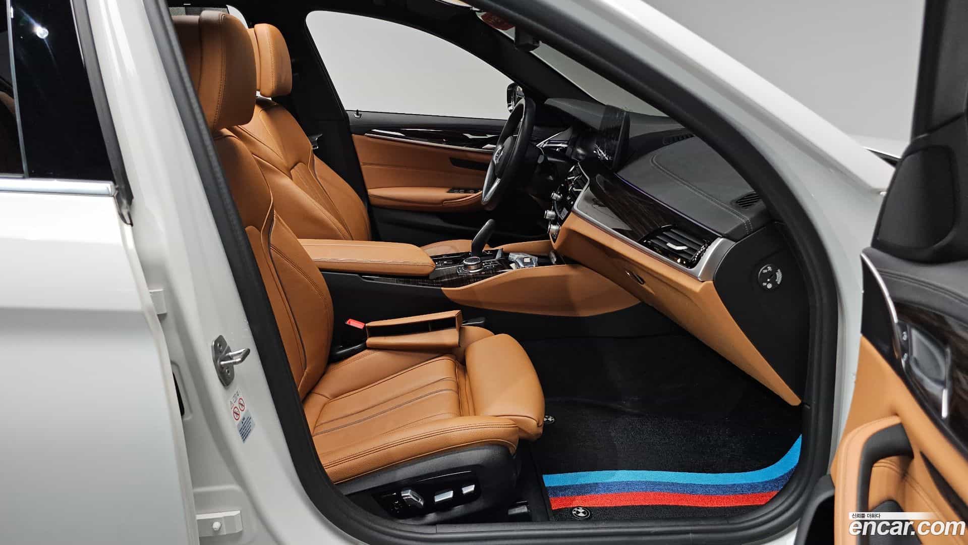 5-Series BMW 2022.3-INNER-036
