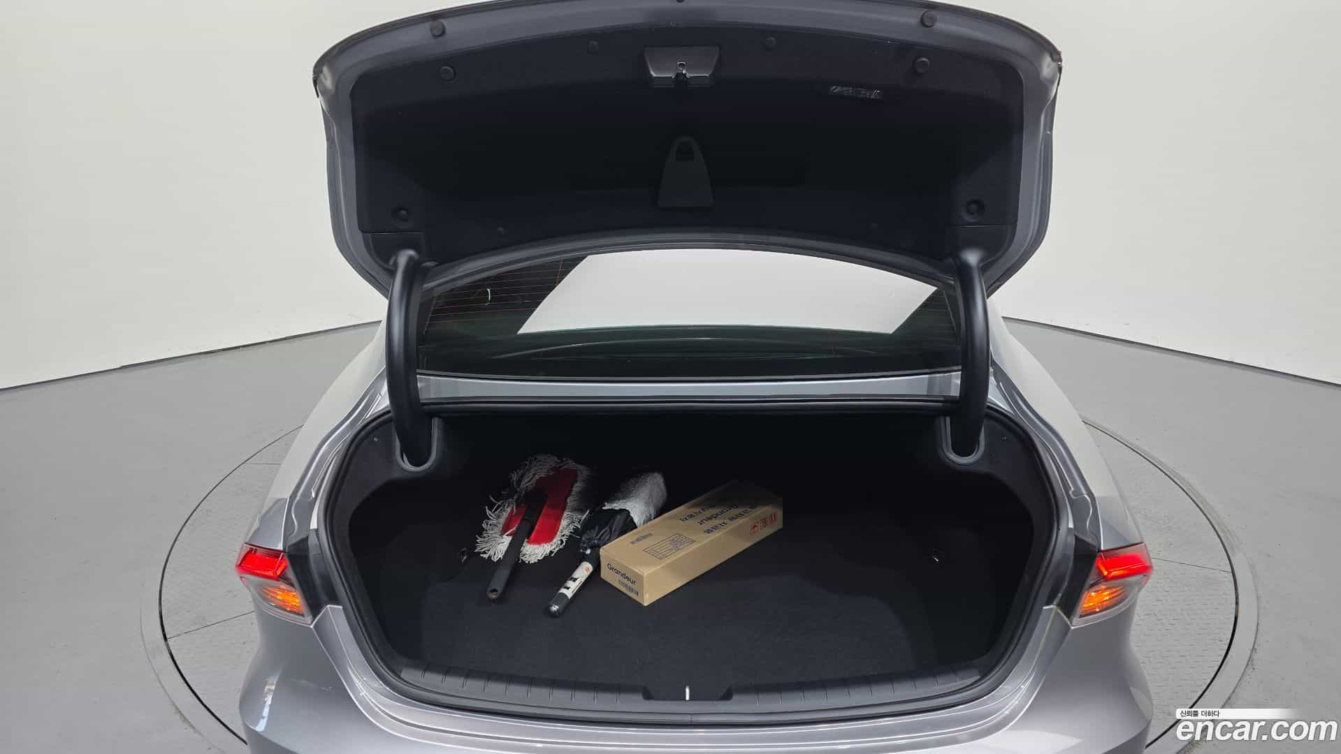 Grandeur Hyundai 2019.11-OPTION-045