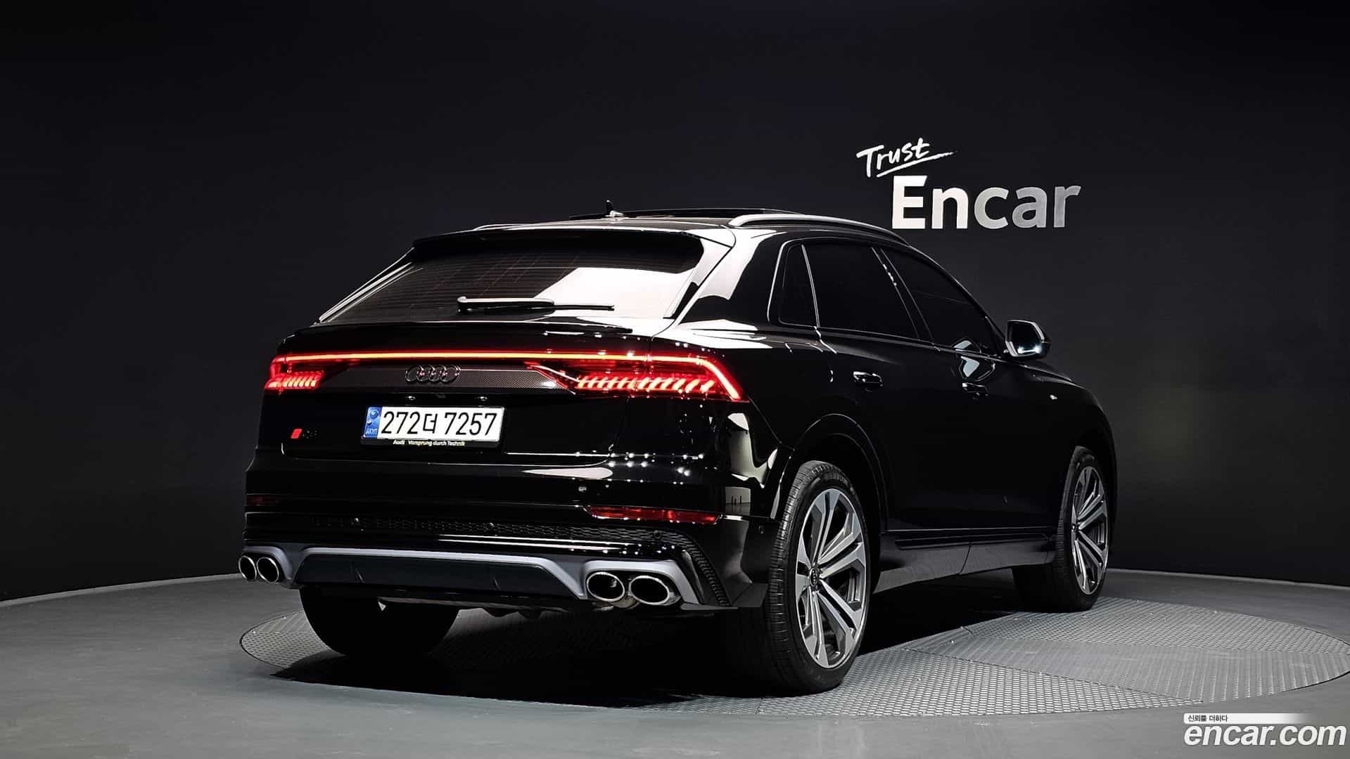 Q8 Audi 2023.11-OUTER-002
