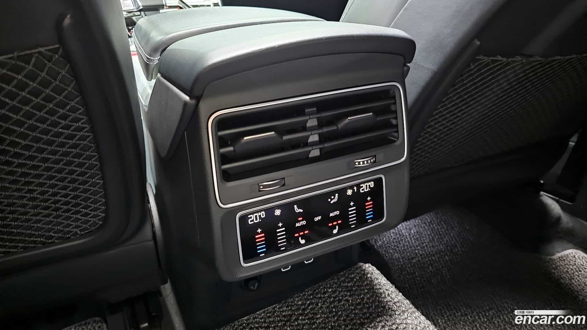 Q8 Audi 2023.11-OPTION-047