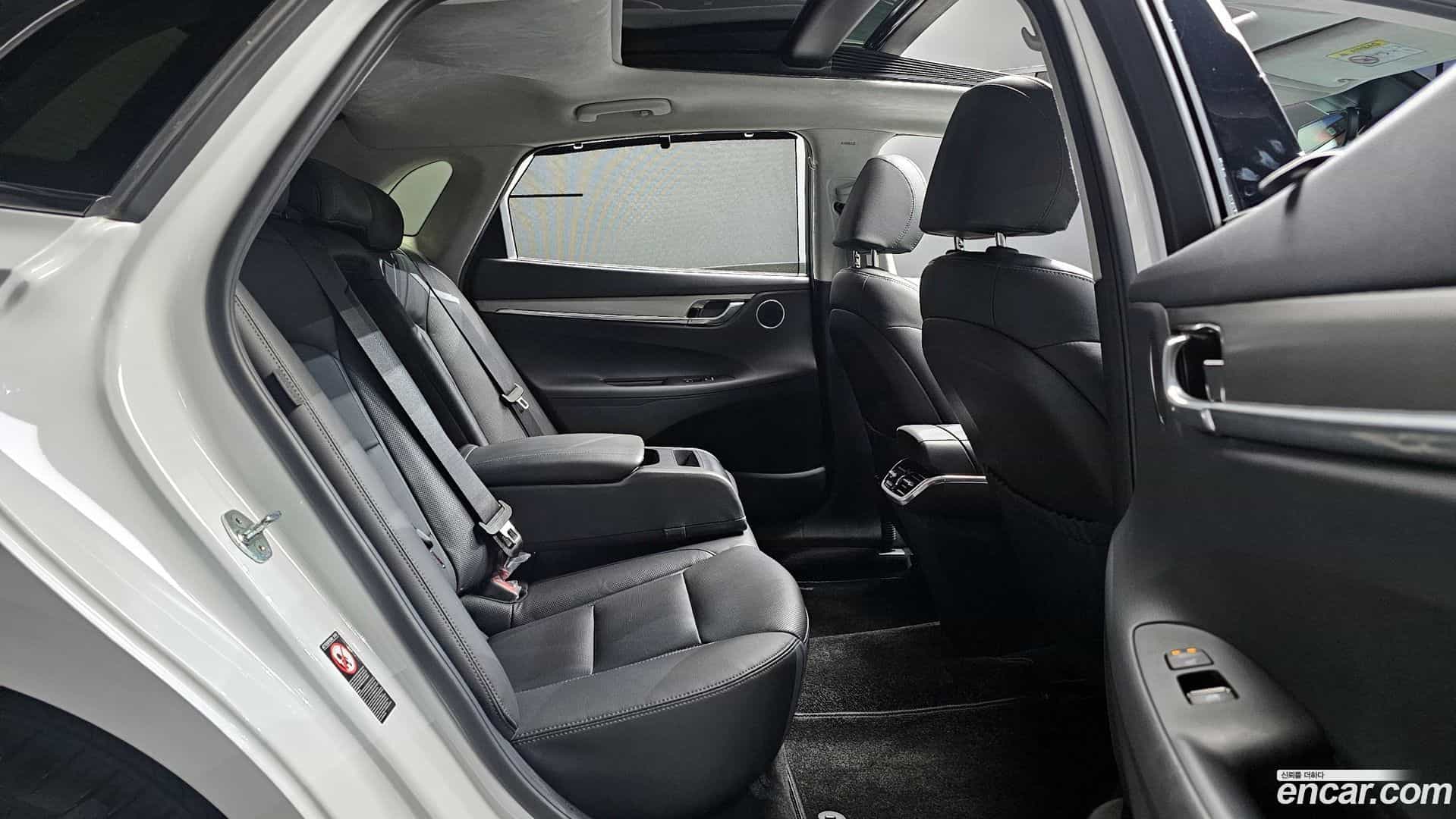 Grandeur Hyundai 2022.6-OPTION-015