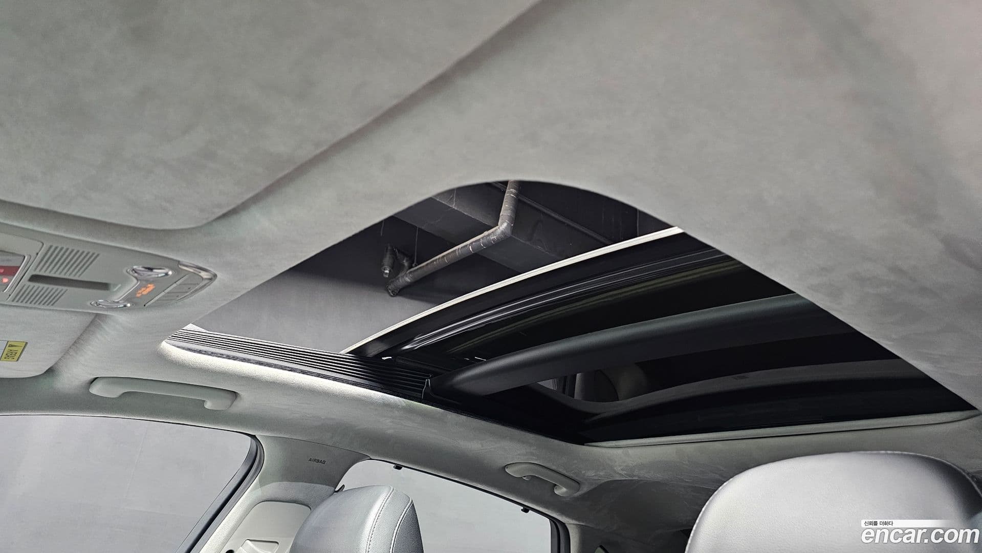 Main__Slider__Photo:Grandeur Hyundai 2022.6-18