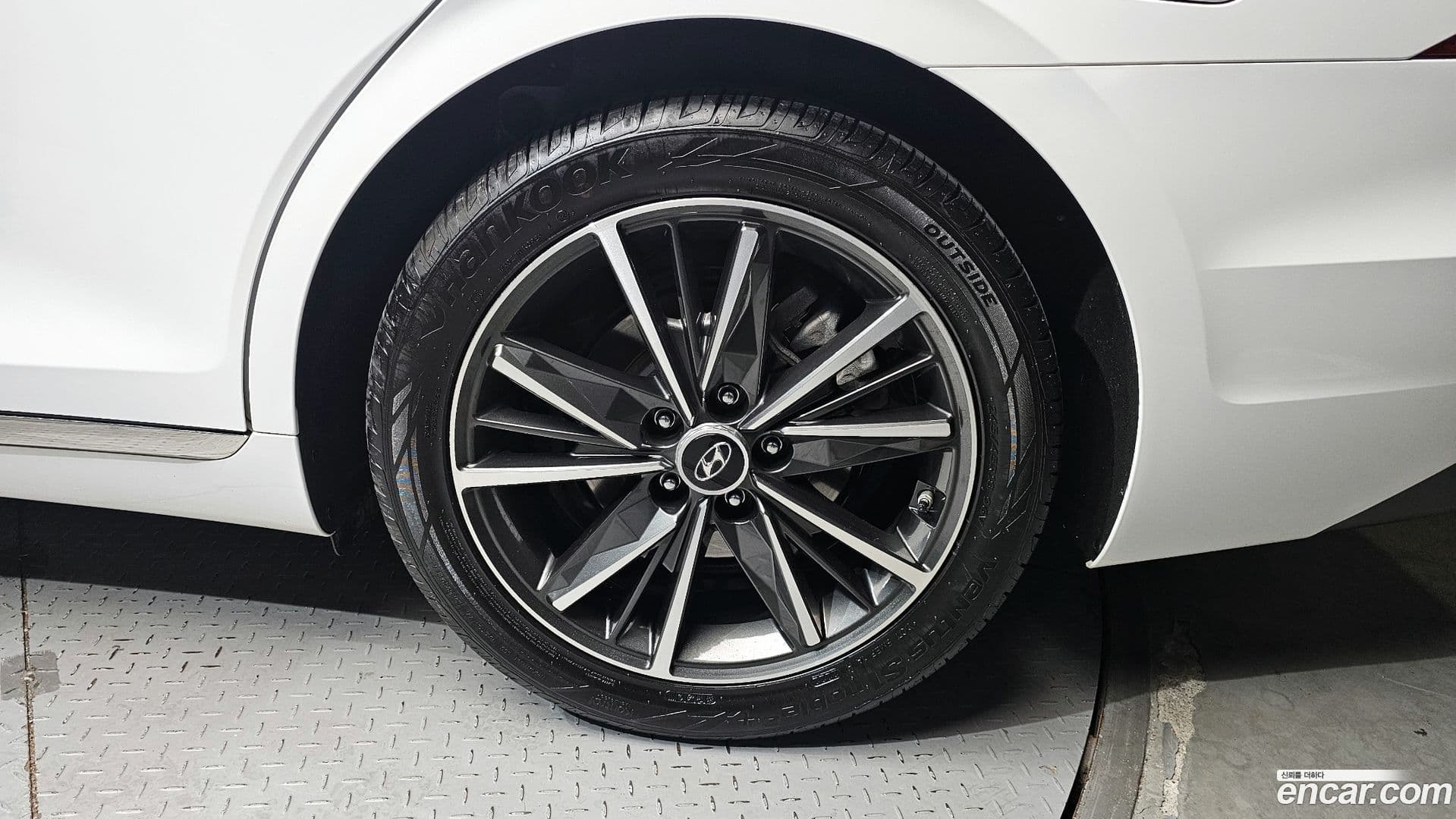 Main__Slider__Photo:Grandeur Hyundai 2022.6-20