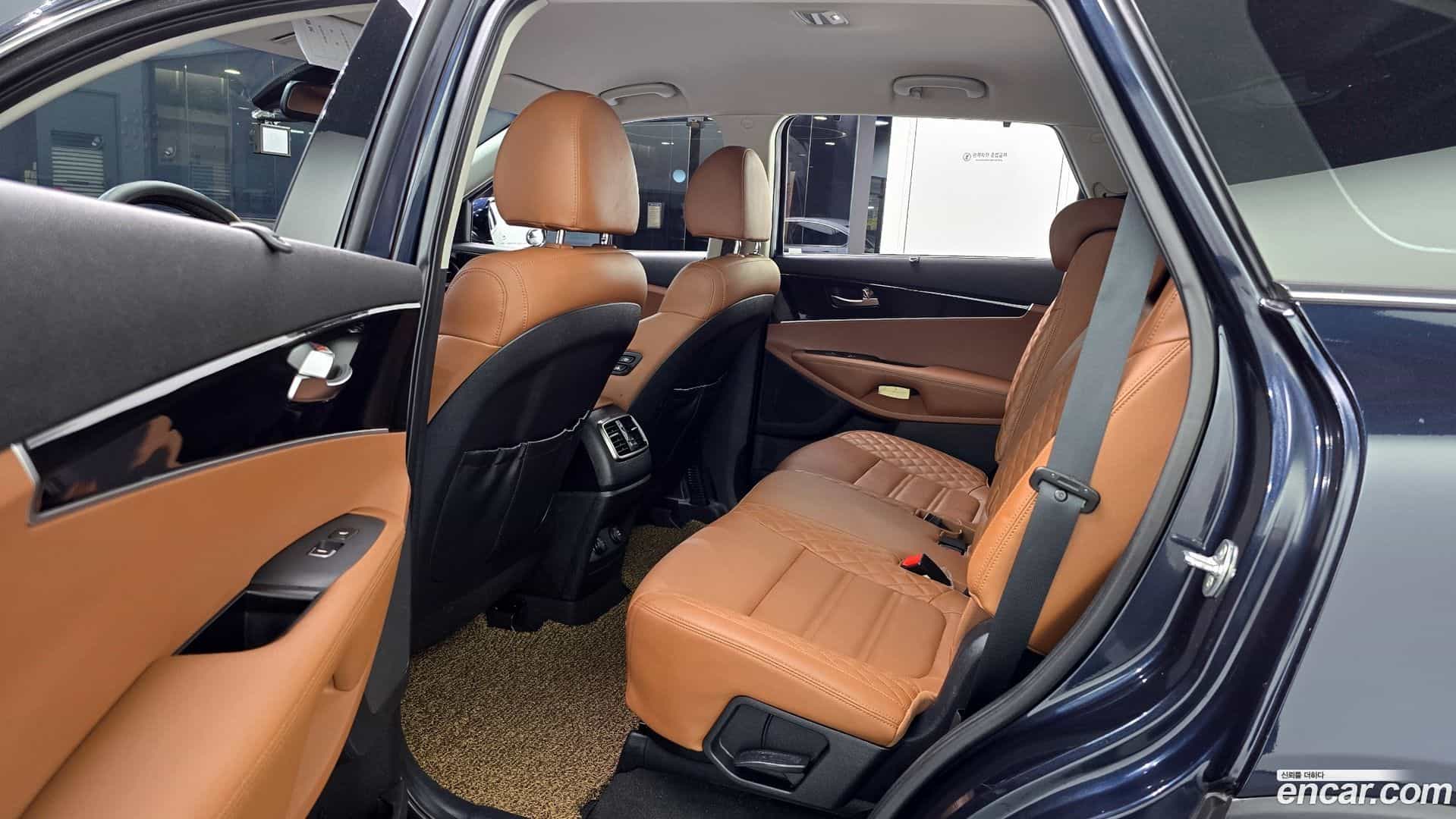 Sorento Kia 2019.5-OPTION-016